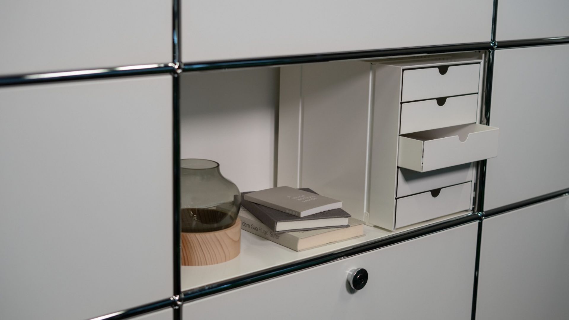 USM Haller Inos Kastenset C4 mit 5 Schalen geschlossen Home Office