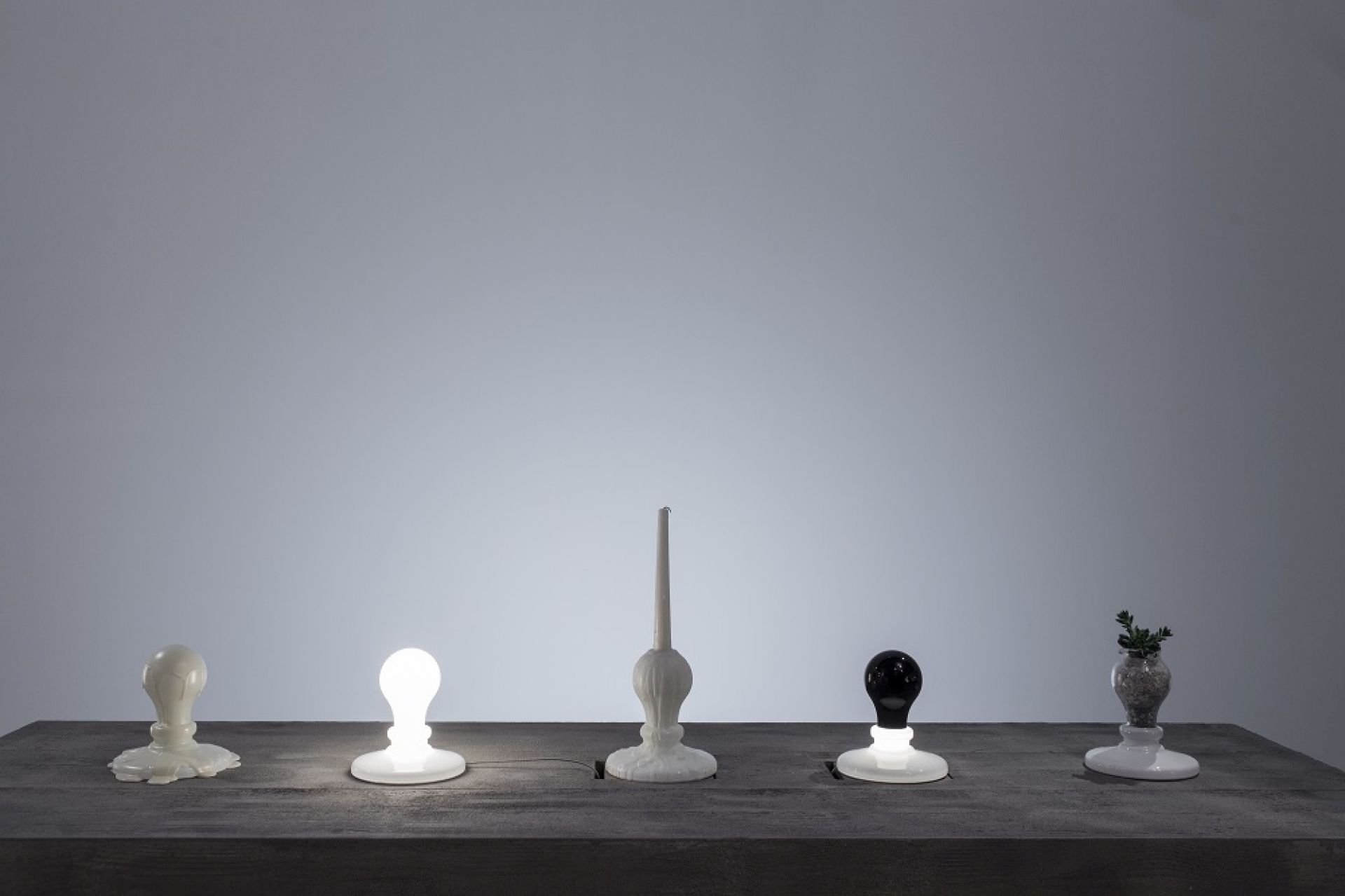 Light Bulb Tavolo LED Tischleuchte Foscarini
