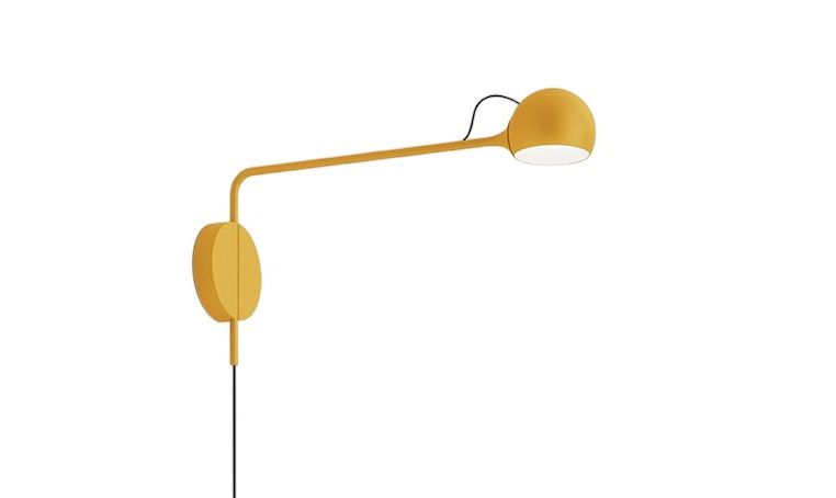 Ixa Wandleuchte Plug Artemide