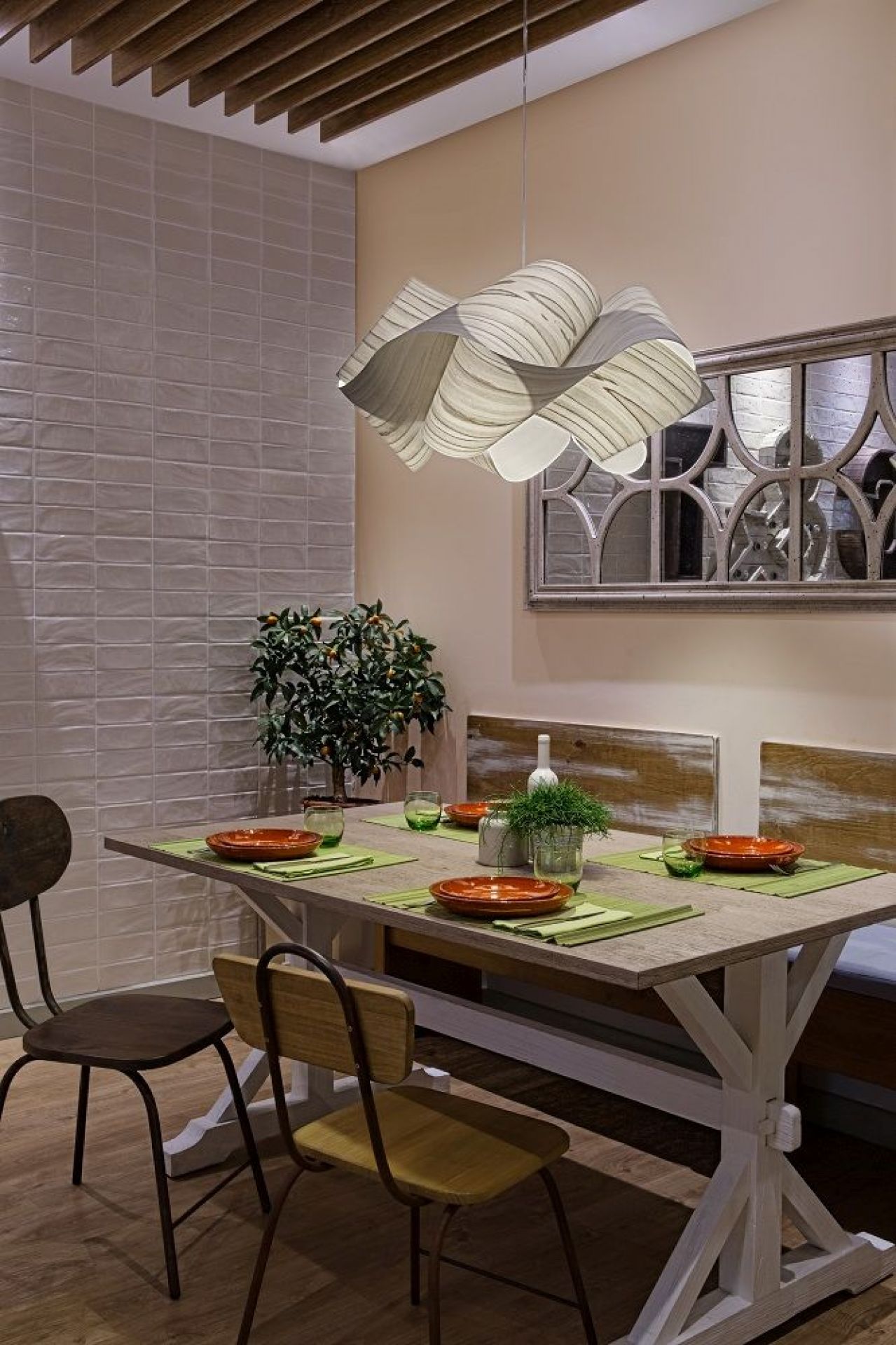 Swirl Pendelleuchte klein ELFENBEINWEISS / AUFHÄNGUNG NICKEL LZF Lamps EINZELSTÜCK 