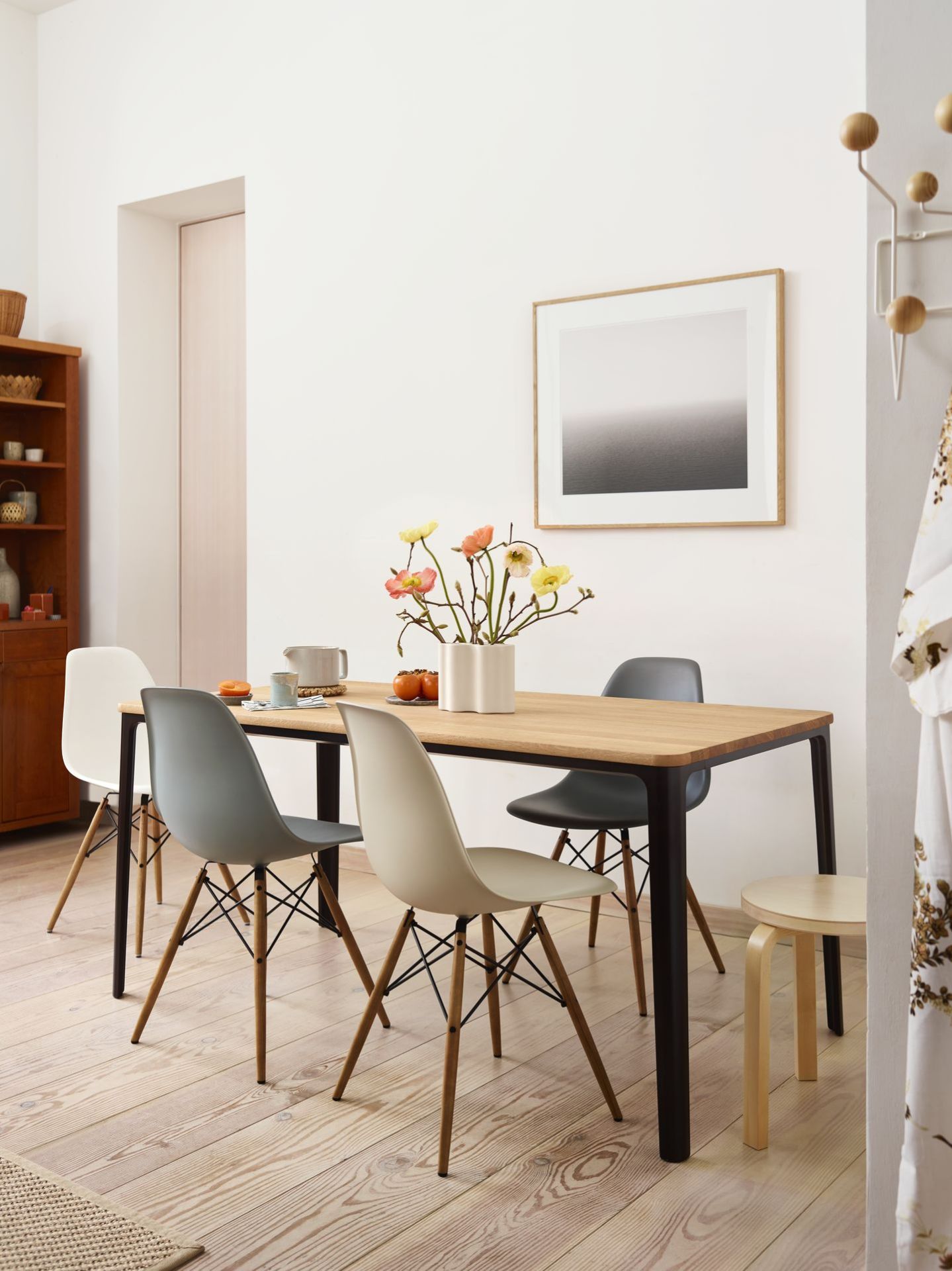 Eames Fiberglass Chair DSW Stuhl Vitra