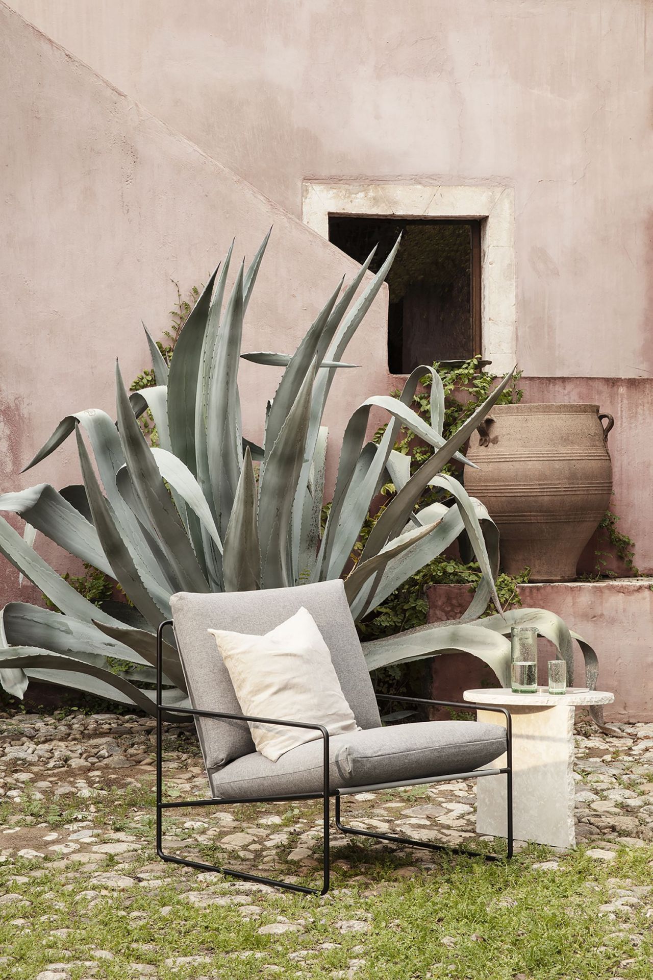 Desert 1- Sitzer Outdoor Sessel Gestell Schwarz Ferm Living 