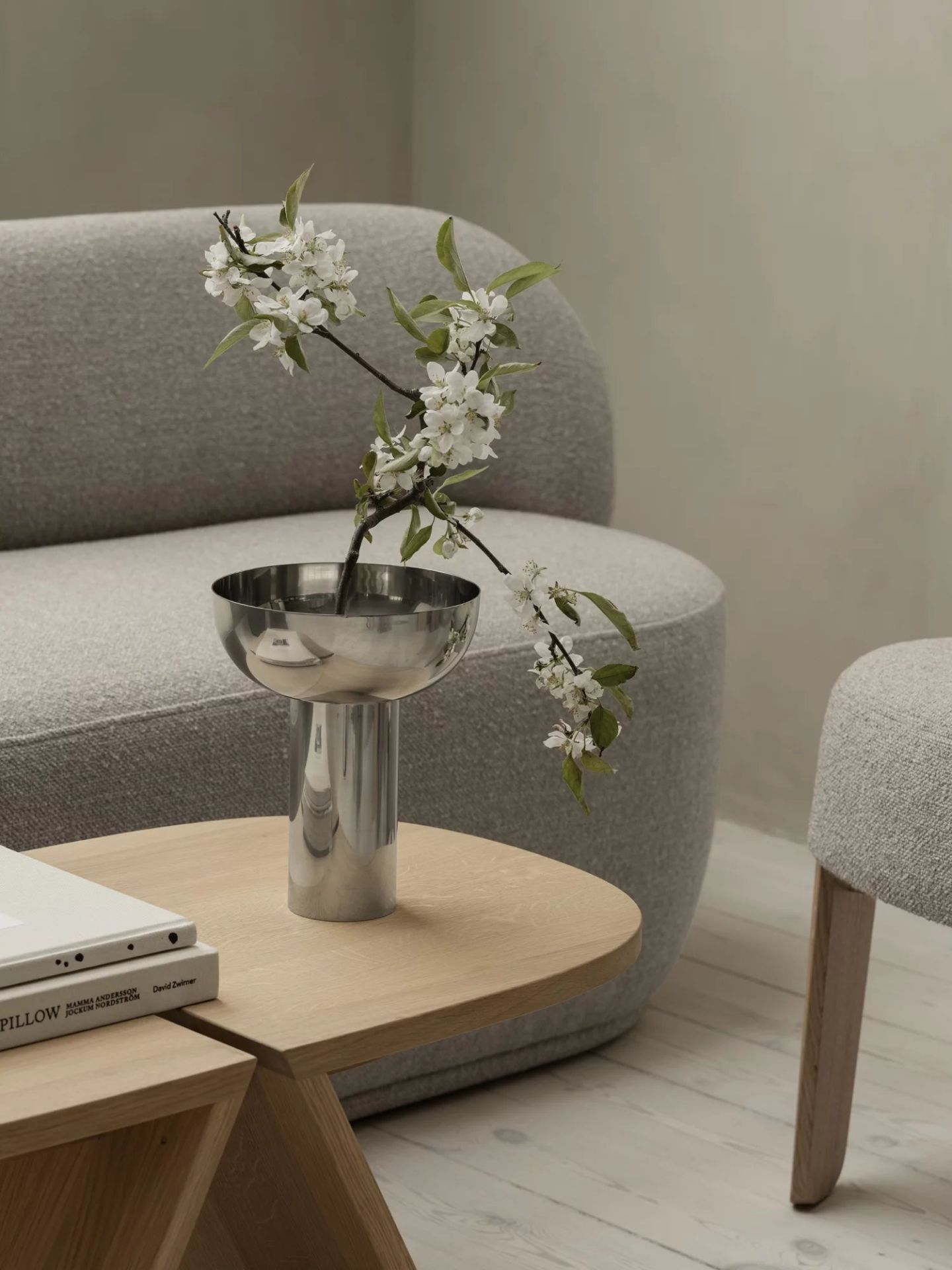 Avio Beistelltisch B 55 x T 30 x H 45 cm Blomus