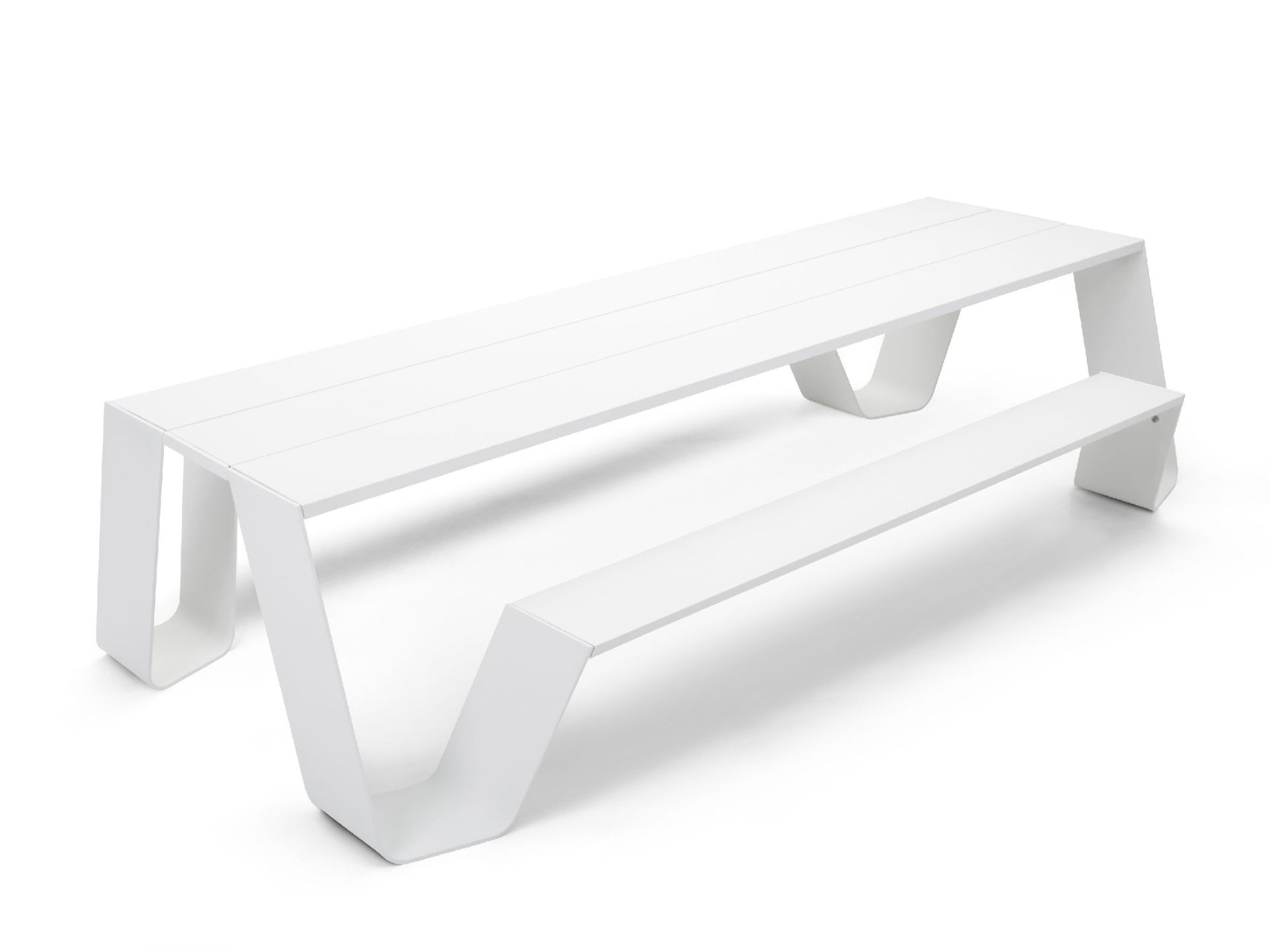 Hopper Picnic AA Bank Outdoor Extremis