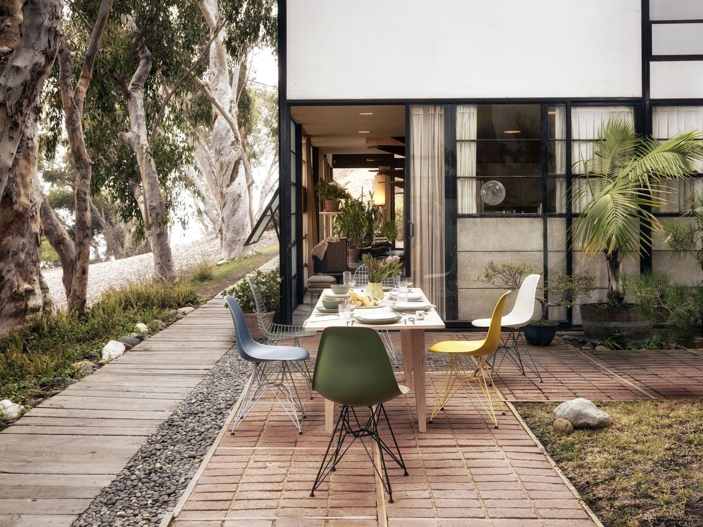DKR-5 Wire Chair Stuhl mit Sitzkissen Vitra