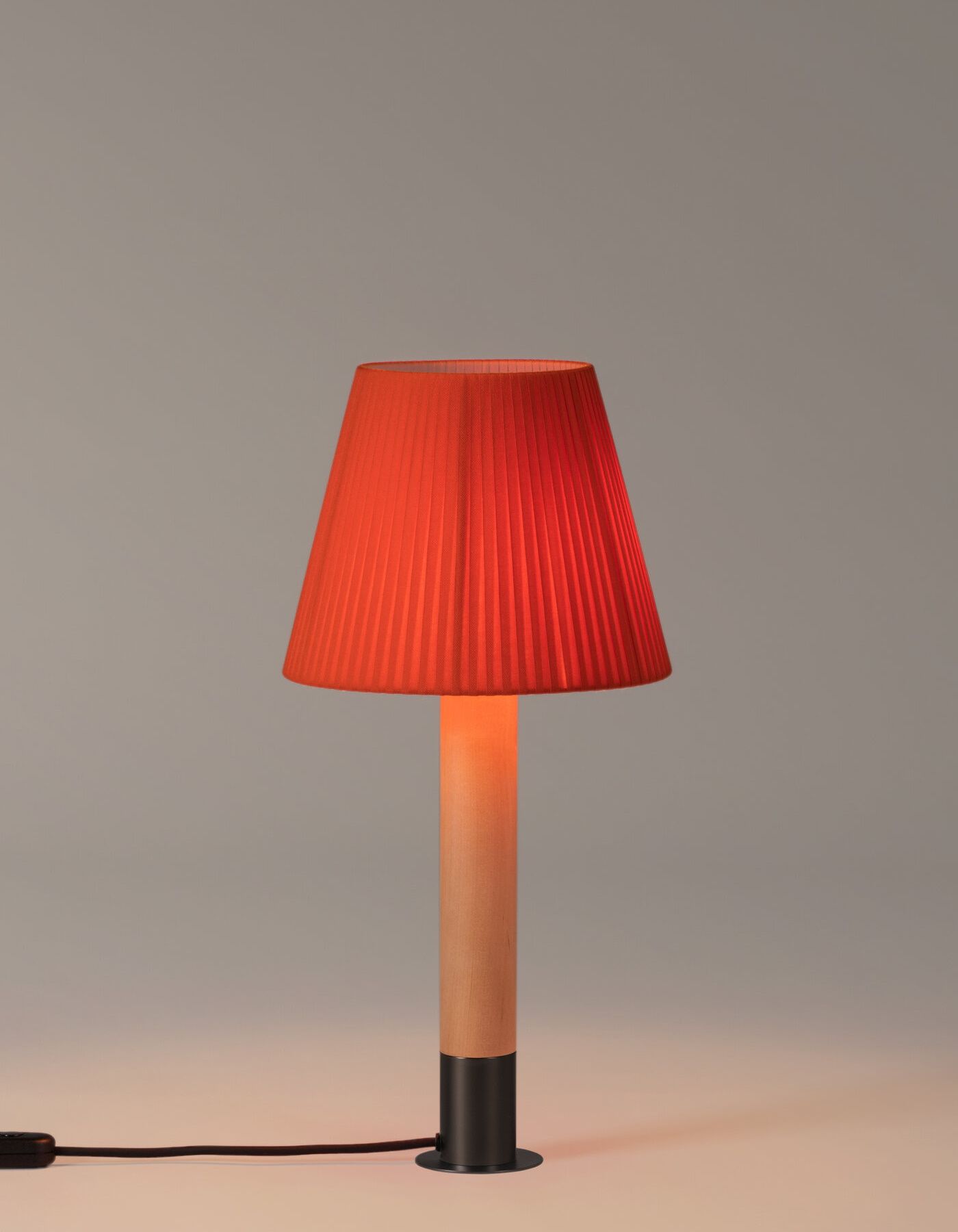 Basica Tischleuchte Santa & Cole