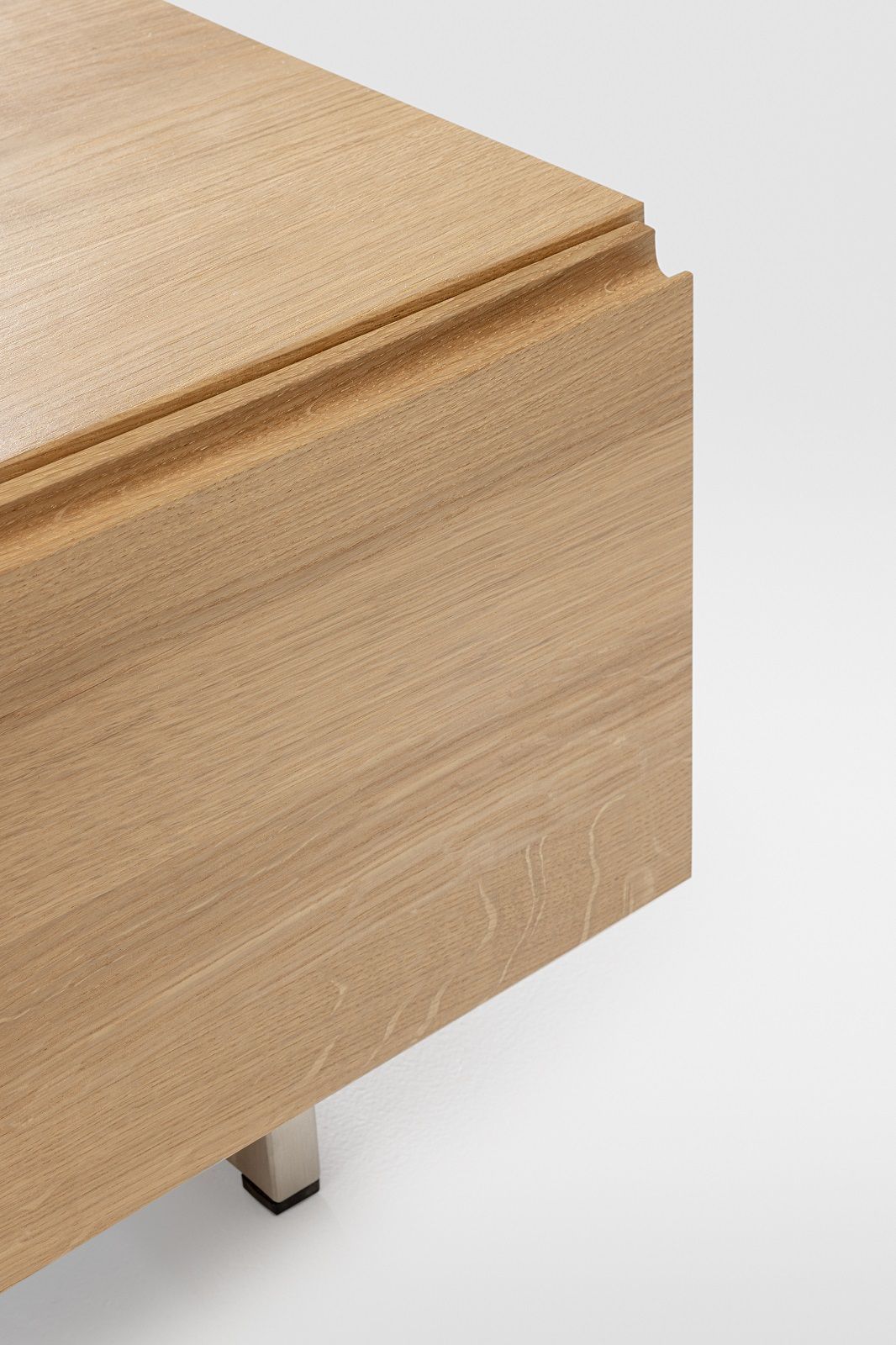 Podest Sideboard Massivholz Zeitraum