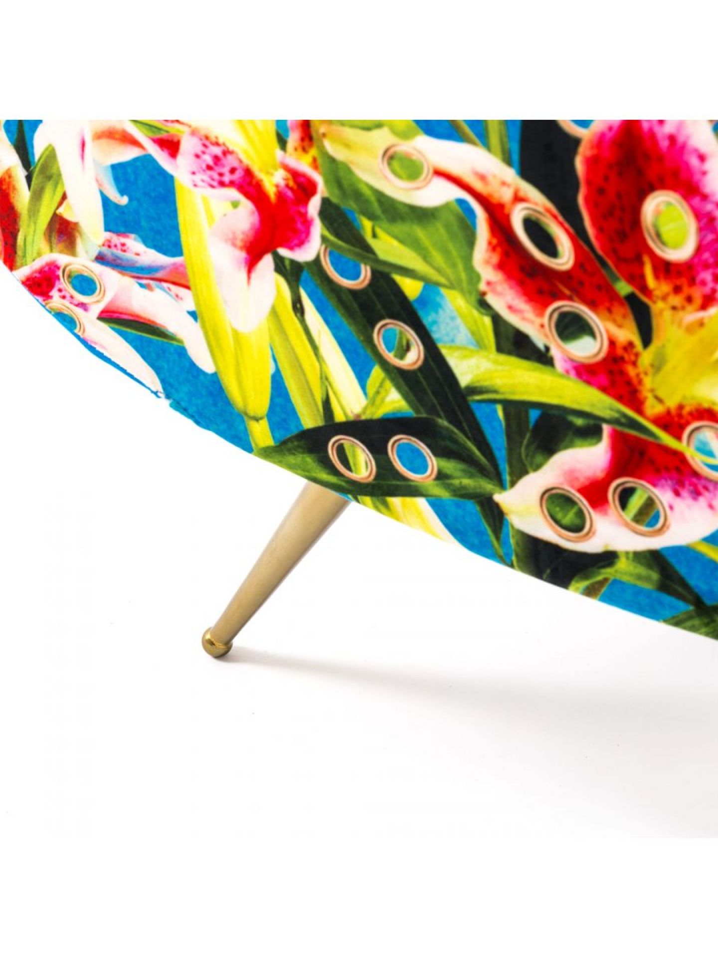 Toiletpaper Sessel Flowers with holes Seletti Toiletpaper Sessel Flowers with holes Seletti