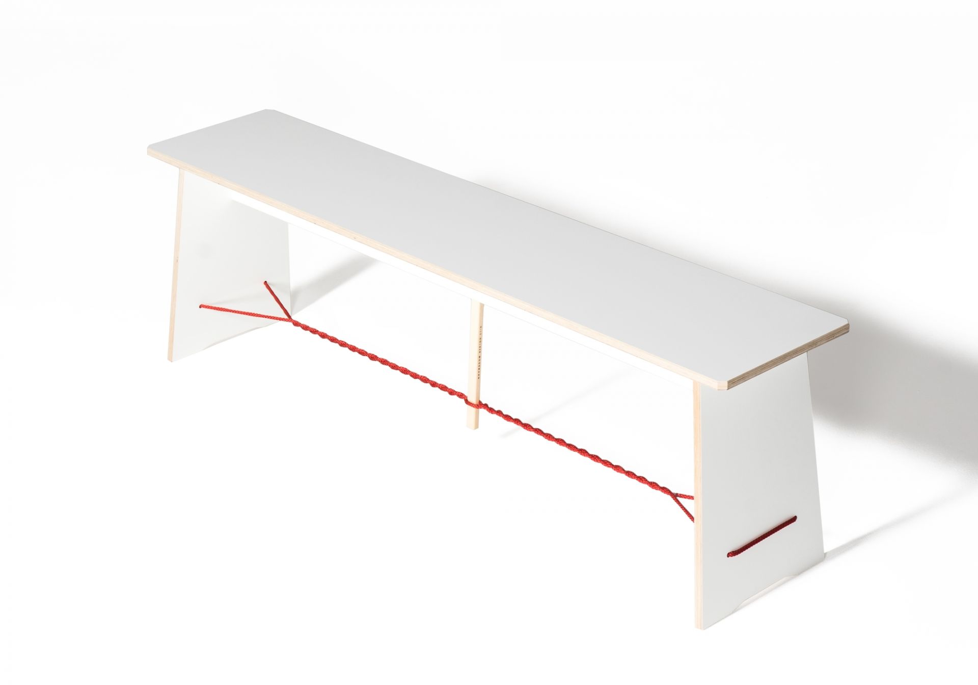 Langer Max Sitzbank 180 cm weiss Seil rot Nils Holger Moormann