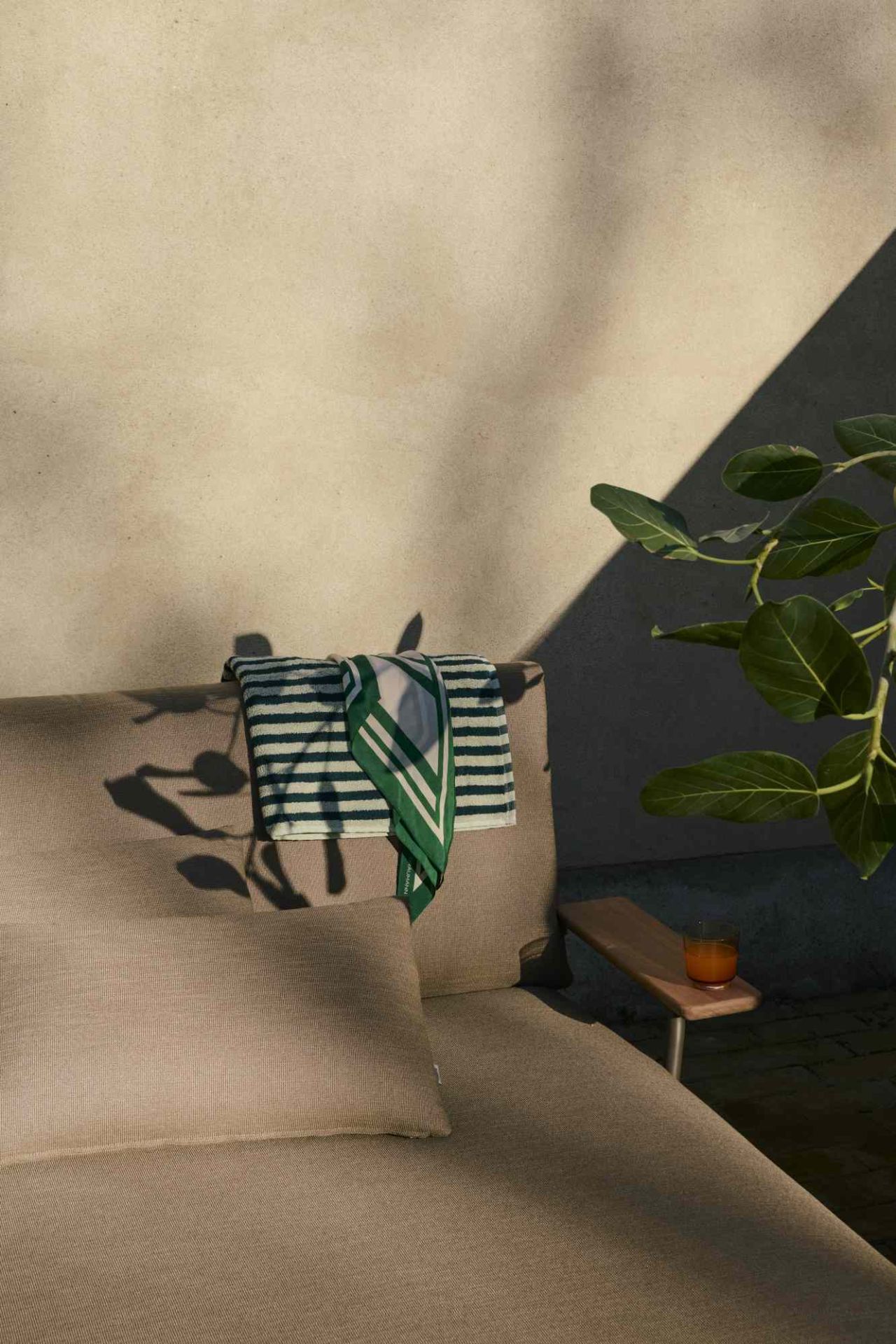 Settle Lounge Bed Lounge Liege Outdoor Muuto