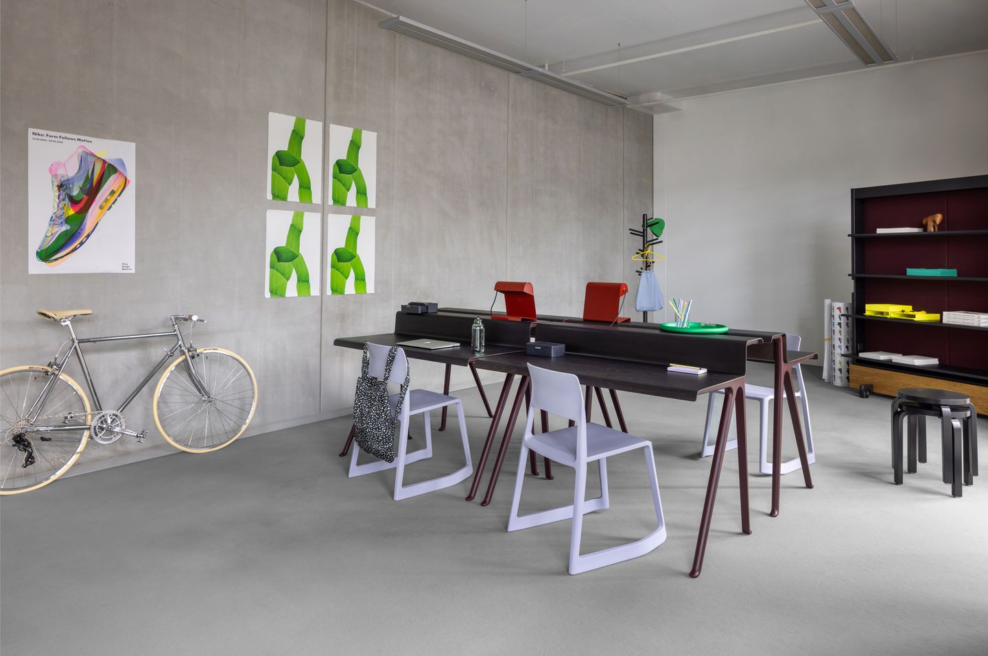 Courier Schreibtisch Vitra