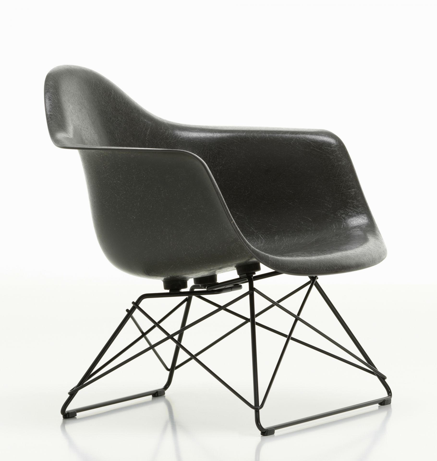 Eames Fiberglass Arm Chair LAR Stuhl Vitra