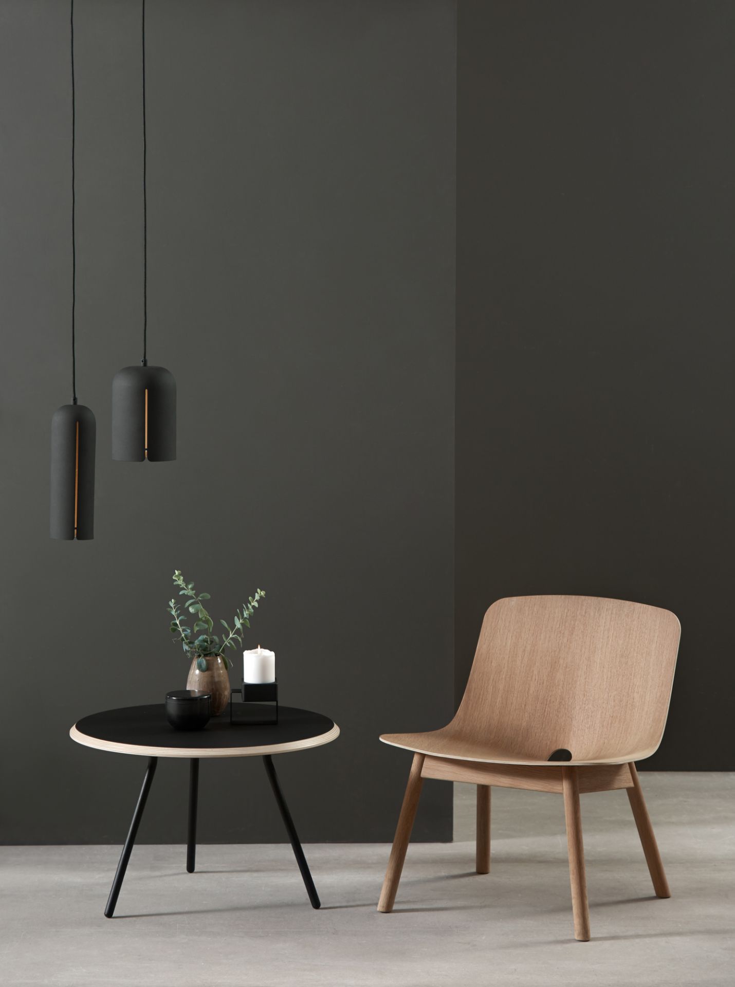 Soround Coffee Table Couchtisch Ø60x44 cm Charcoal Woud EINZELSTÜCK