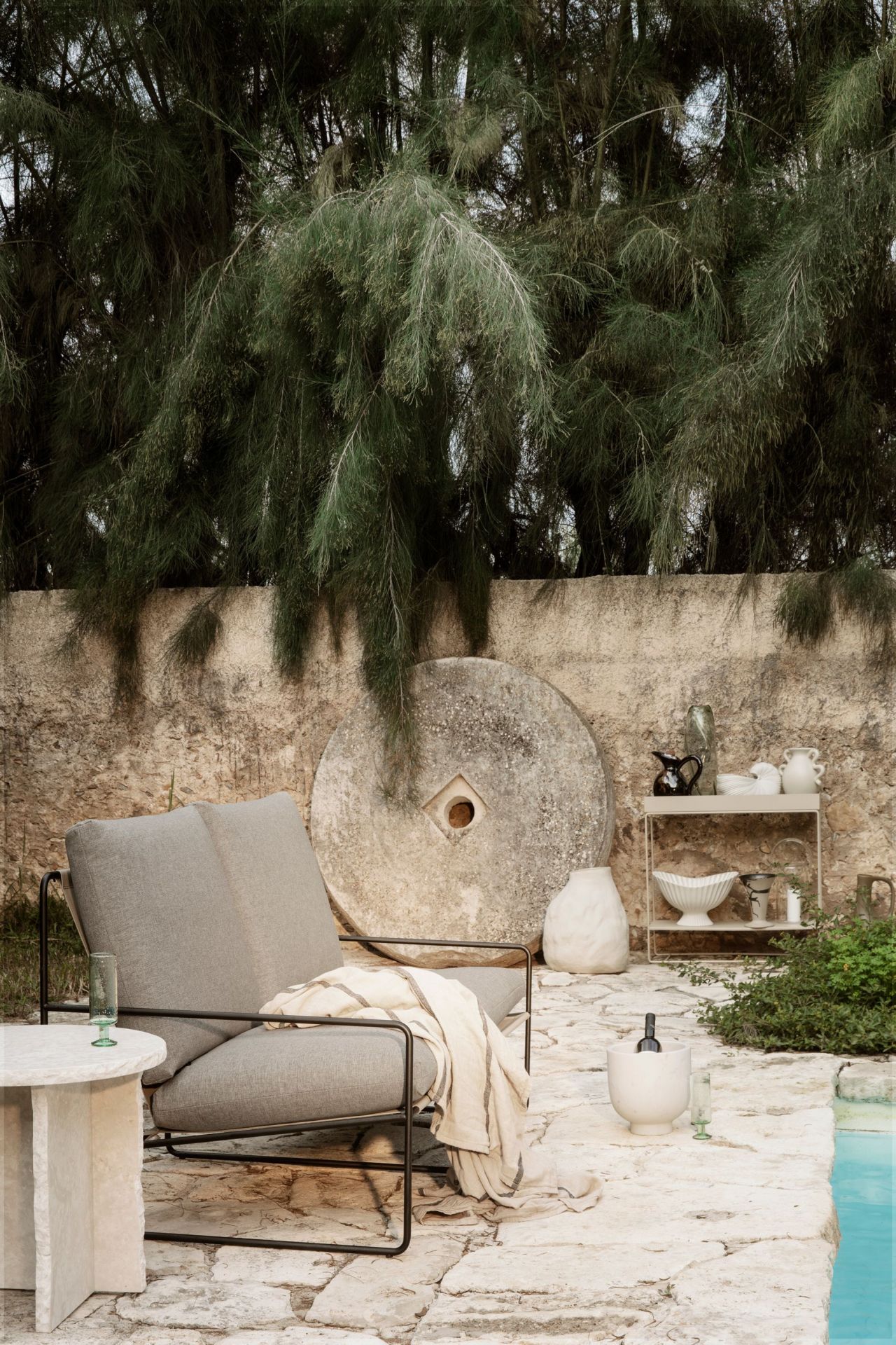 Desert Outdoor Sofa Gestell Schwarz Ferm Living