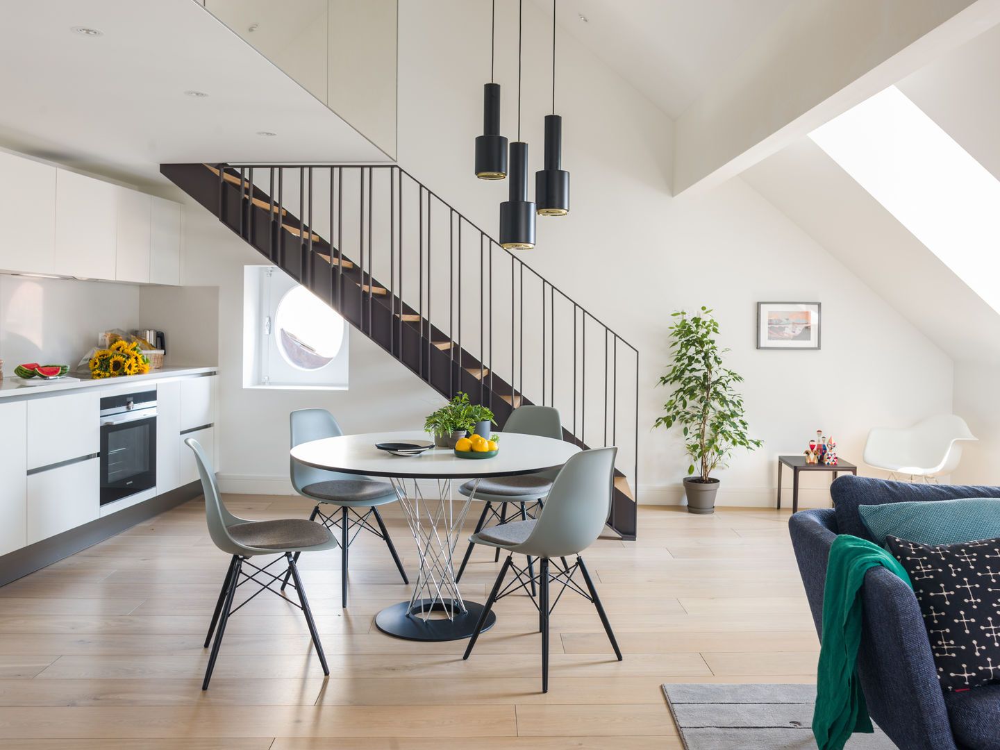 Eames Plastic Side Chair DSW Stuhl Vollpolster Vitra