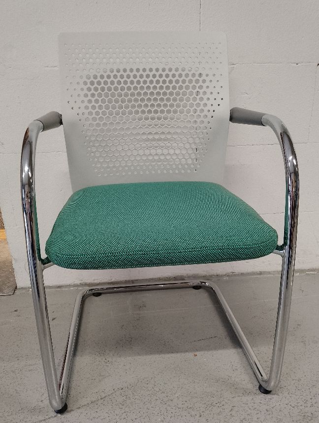 ID Visitor Air Freischwinger Vitra AUSSTELLUNGSSTÜCK / GEBRAUCHTMÖBEL