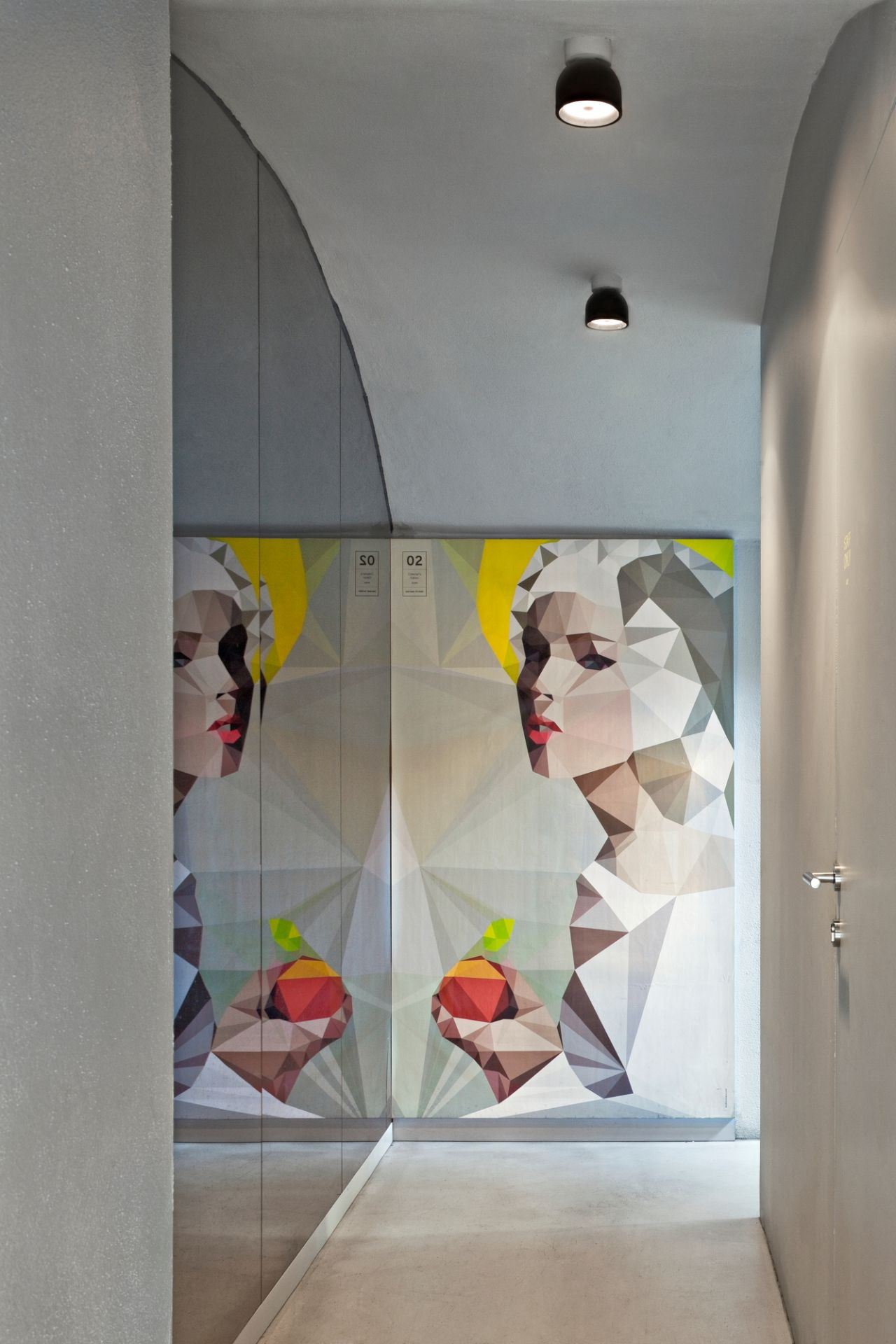 Wan C/W Decken- und Wandleuchte Flos