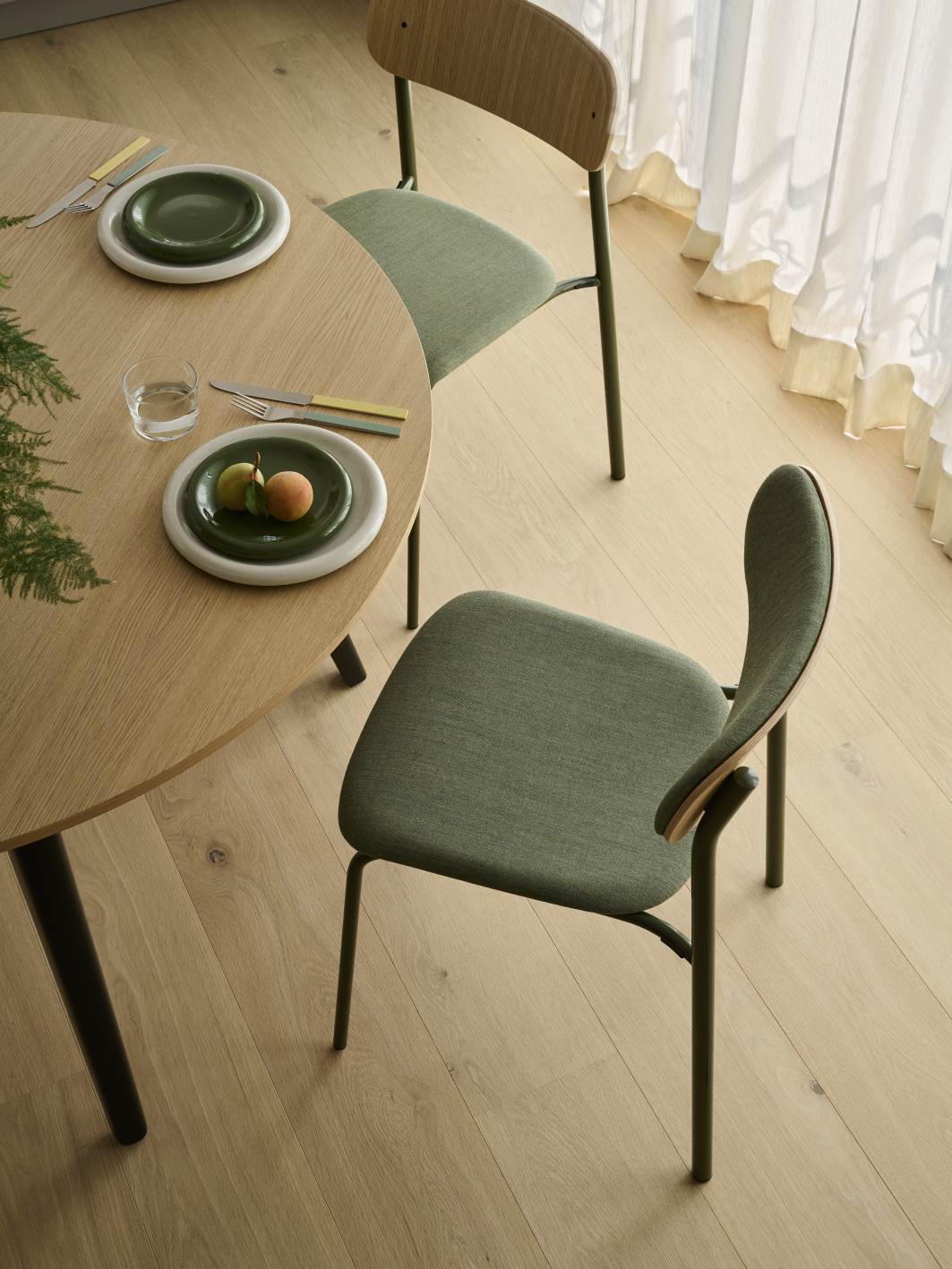 S 243 SPV  / S243 SPV Stahlrohr Stuhl mit Sitz gepolstert Thonet 