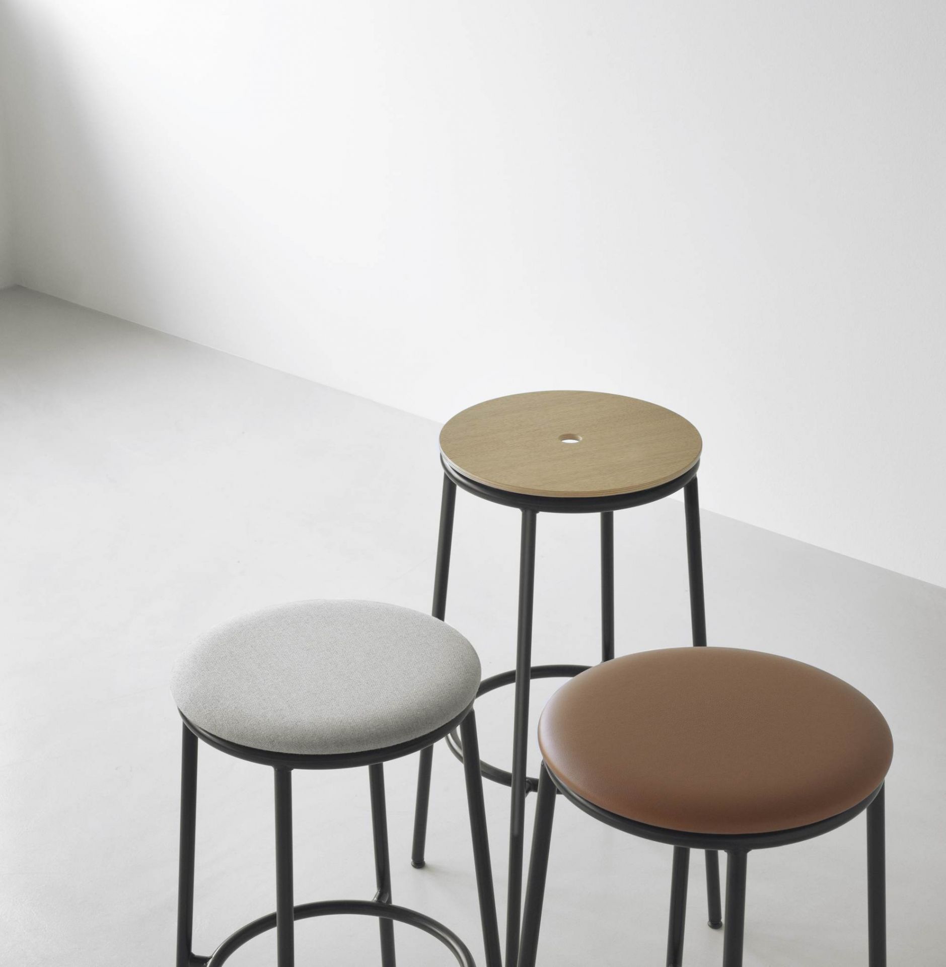 Circa Barstool H 65 cm Barhocker Normann Copenhagen