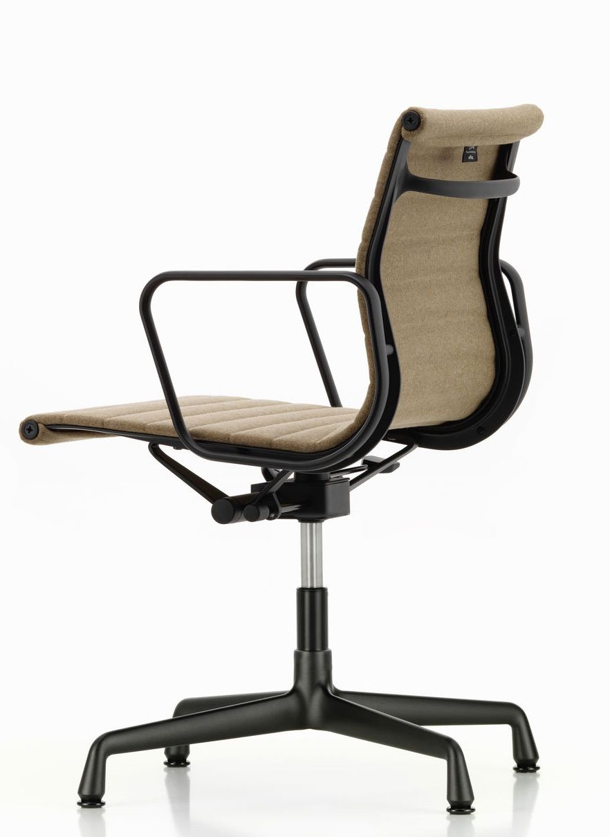 Aluminium Chair EA 132 / EA132 Stuhl Vitra