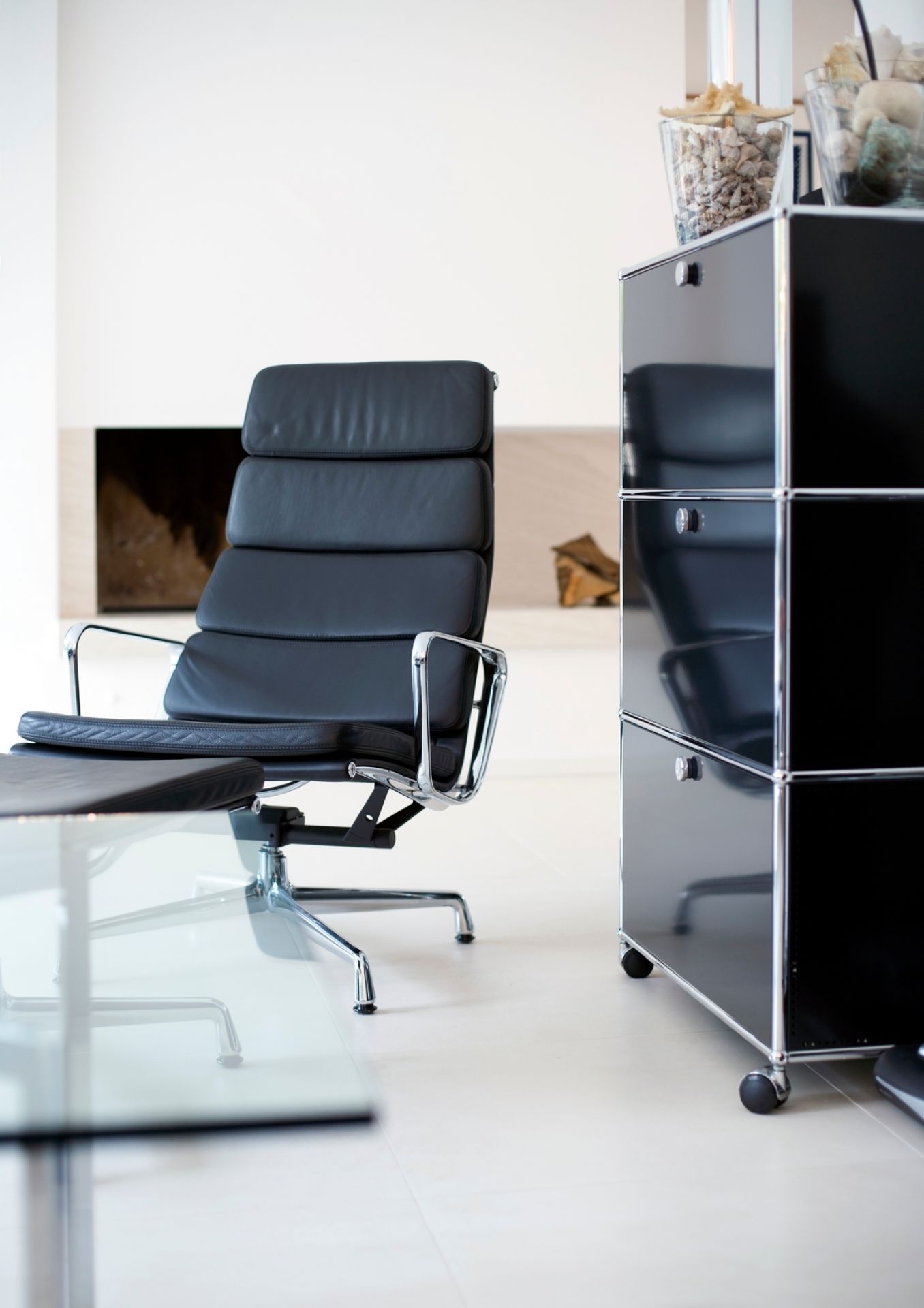 USM Haller Highboard mit 3 Klappen – QUICK SHIP