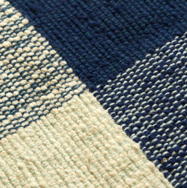 Nobsa Rug Small Teppich ames Marineblau / Hellgrün / Creme