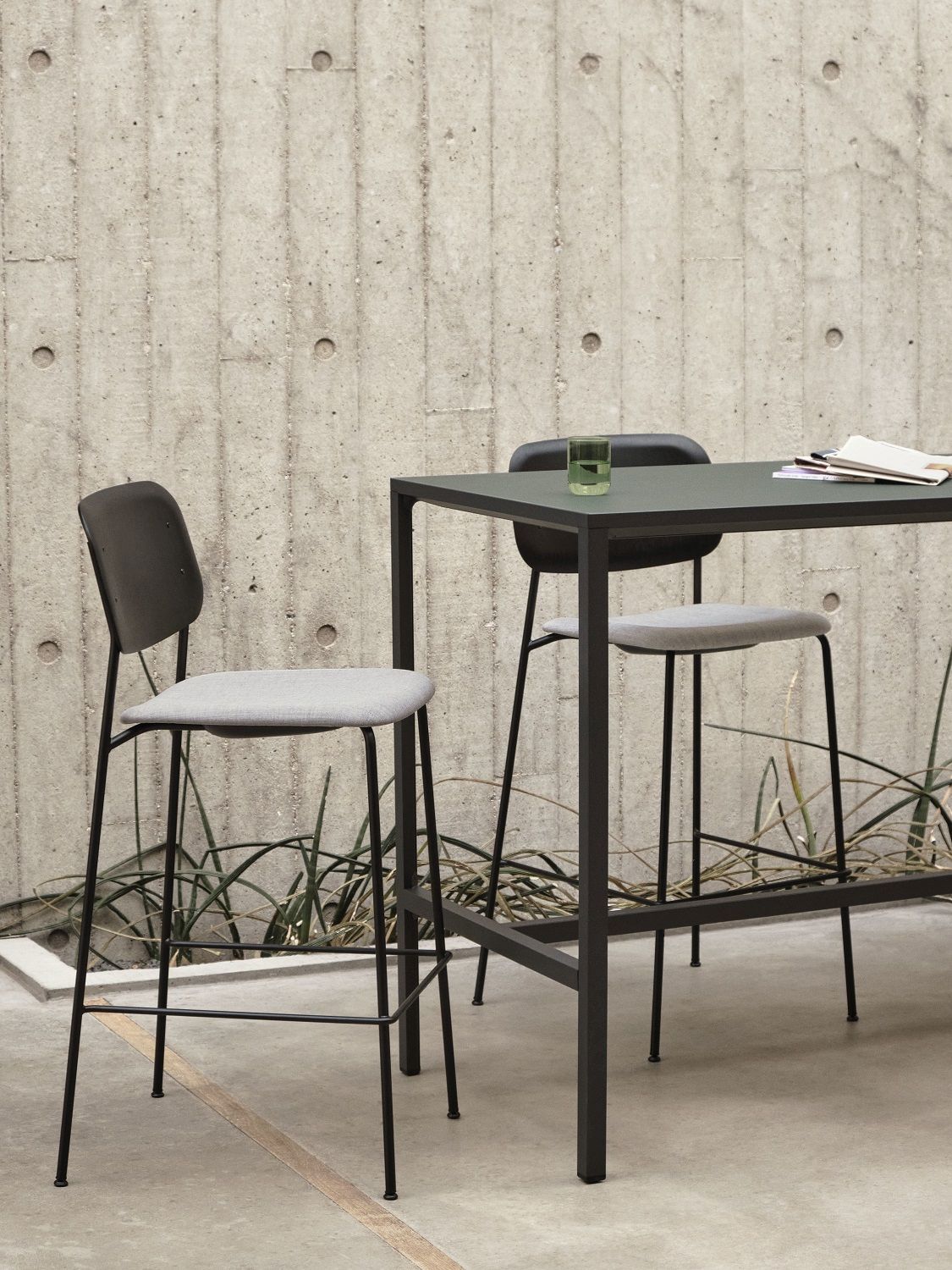 Soft Edge 90 Bar Stool Low / High Barhocker Hay