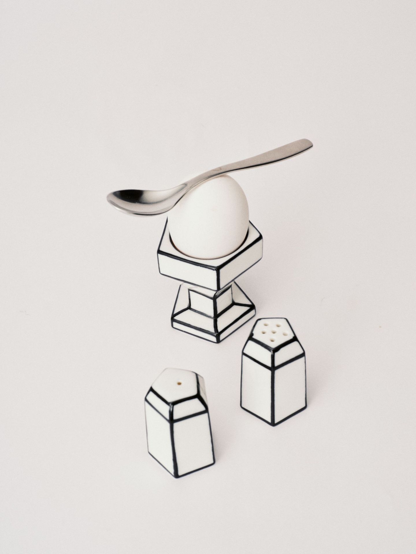 Eierbecher Weiß/Schwarz Carte Blanche Serax   