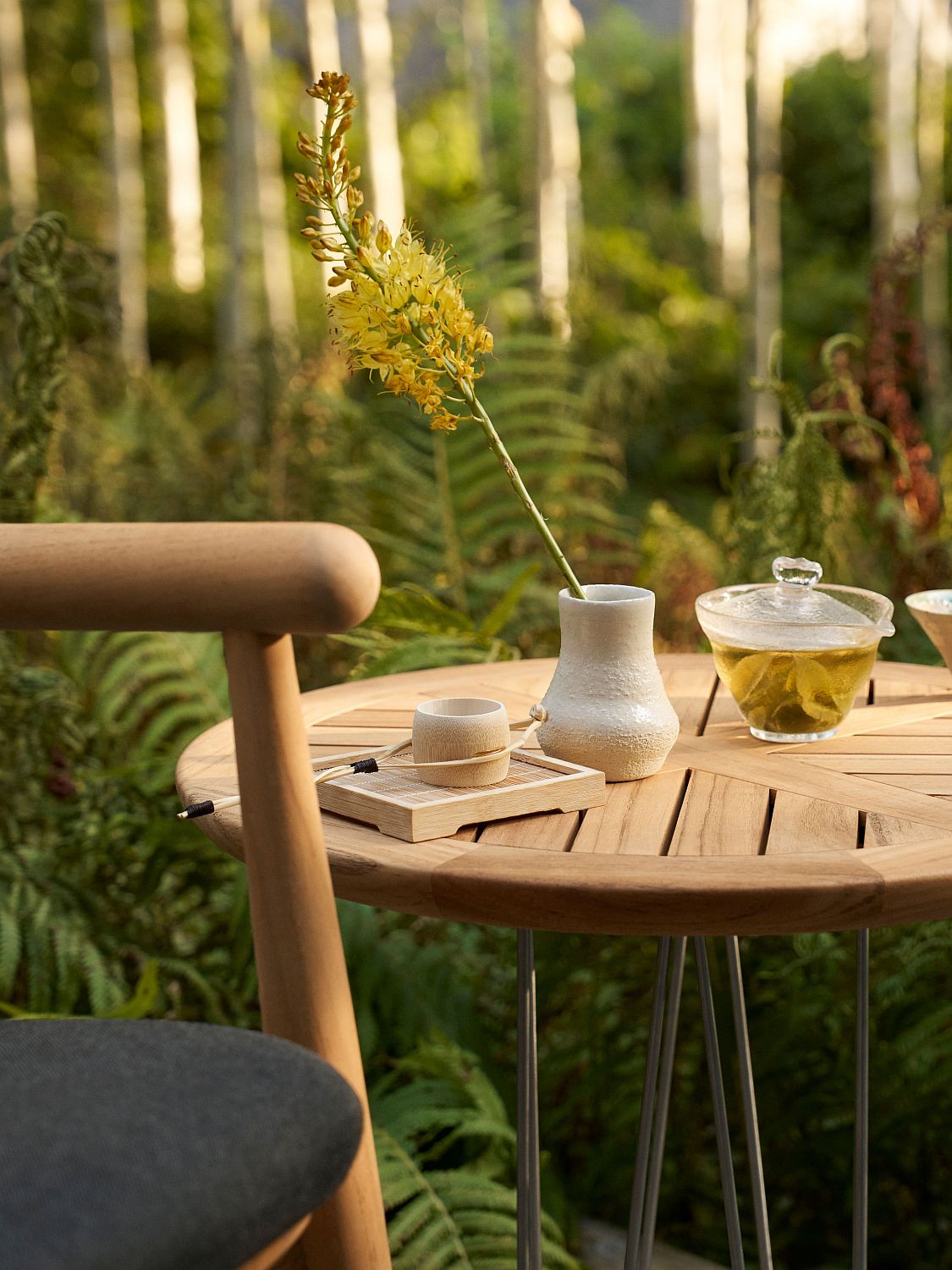 Embrace Outdoor Lounge Table Tisch Ø48 Carl Hansen & Søn