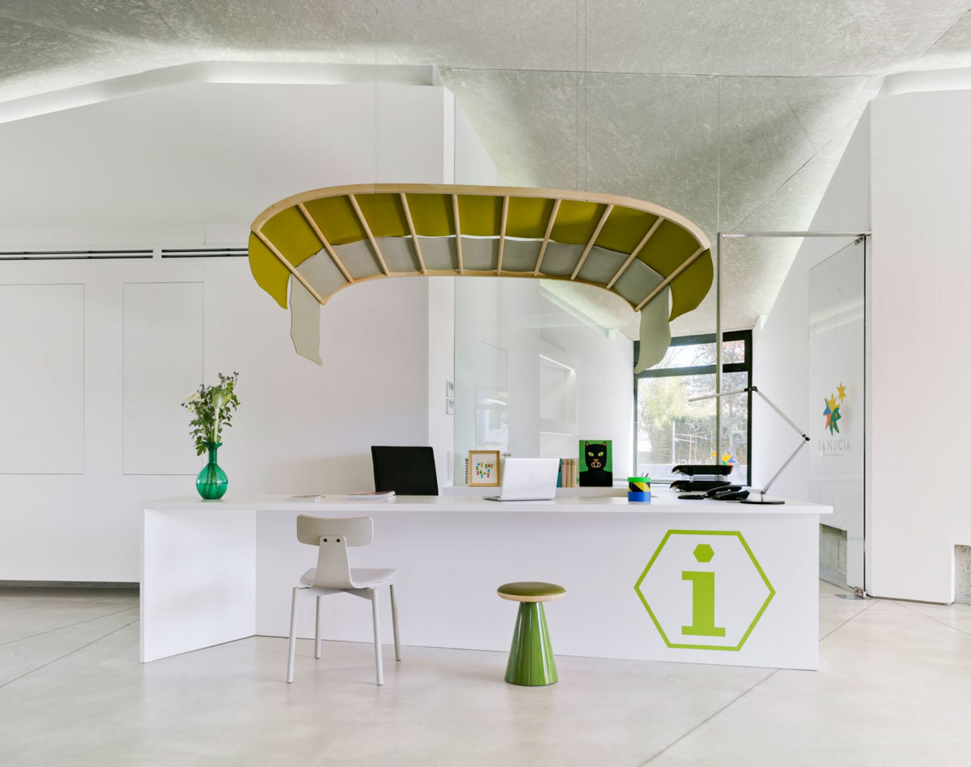 Pion Hocker Limone Sancal