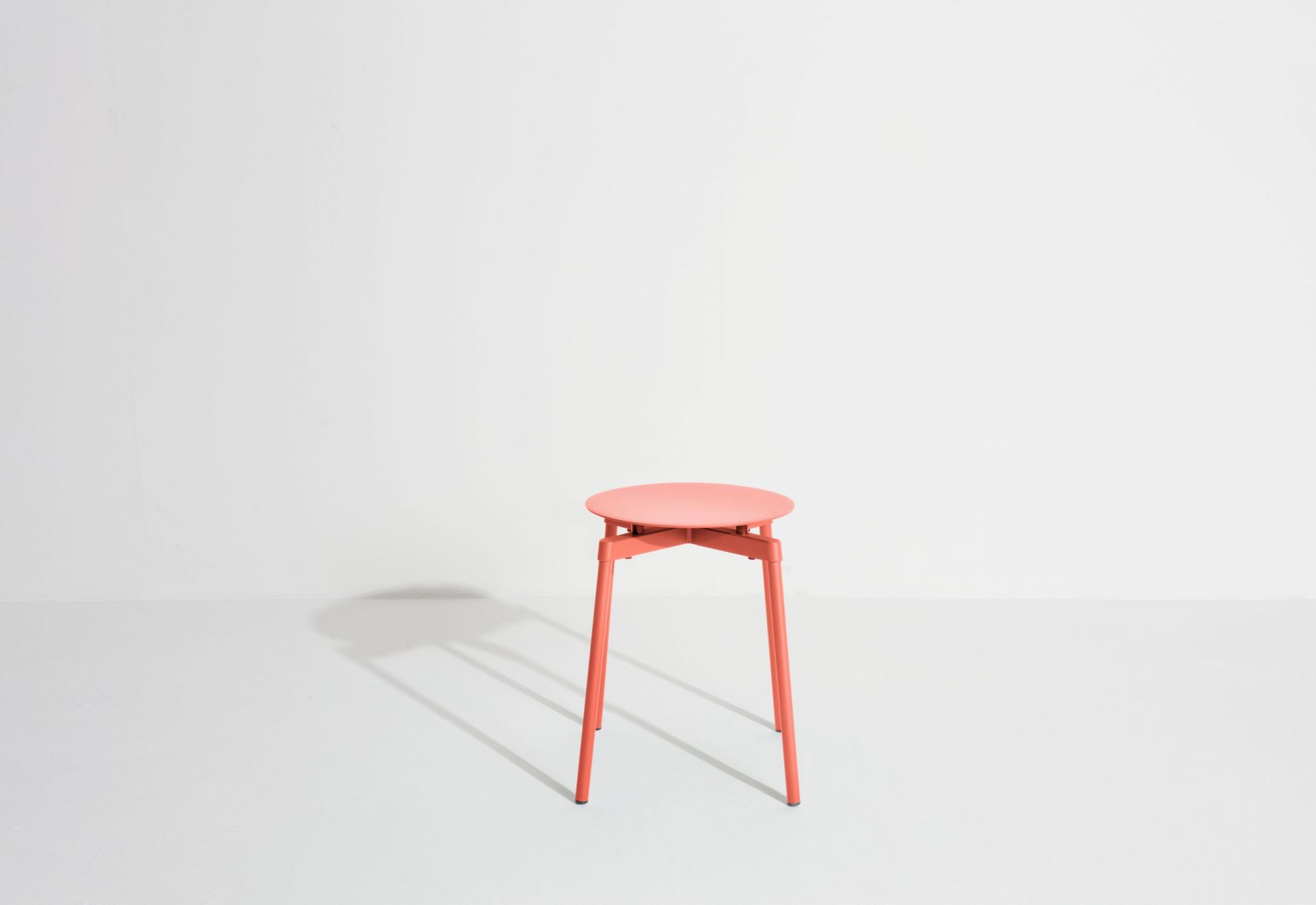 Fromme Stool Hocker Petite Friture Coral