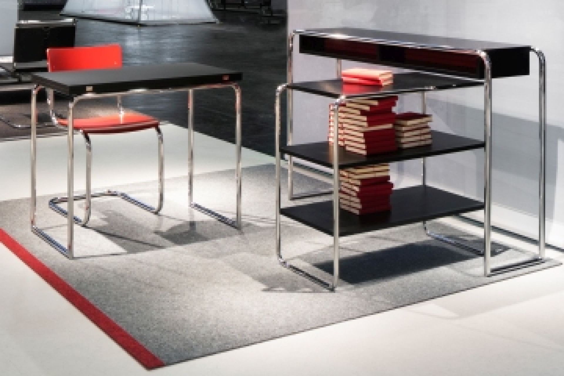 B 22 a Stahlrohr Klassiker Regal Thonet