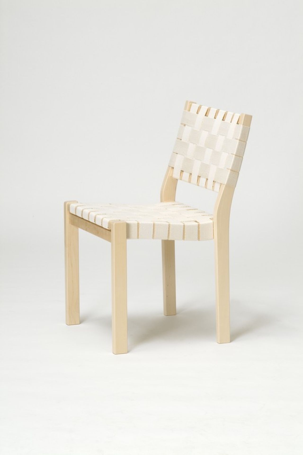 611 Stuhl Artek