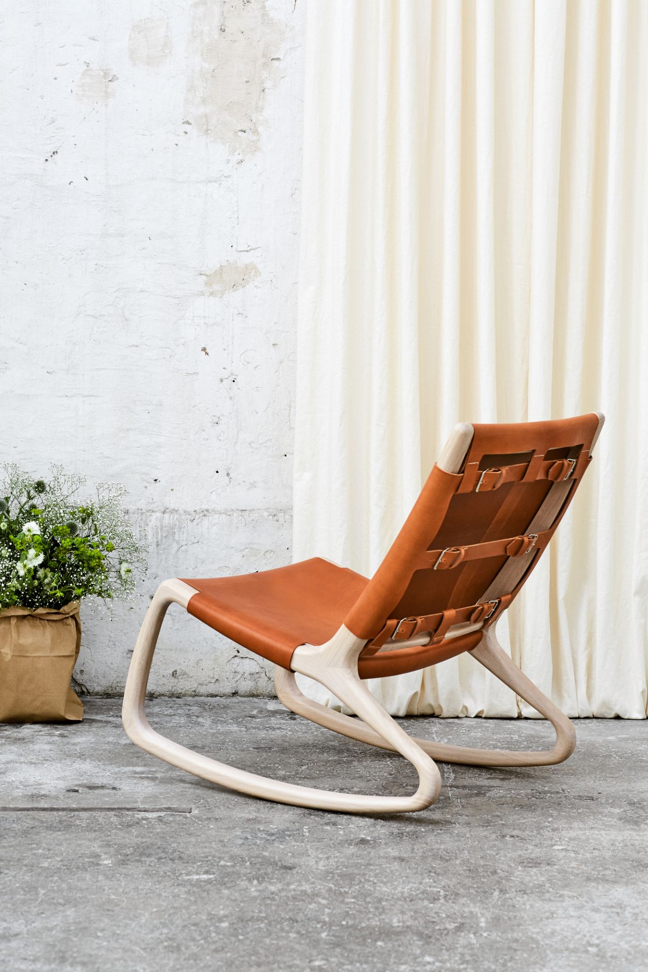 Rocker Schaukelstuhl Harness Leder Mater