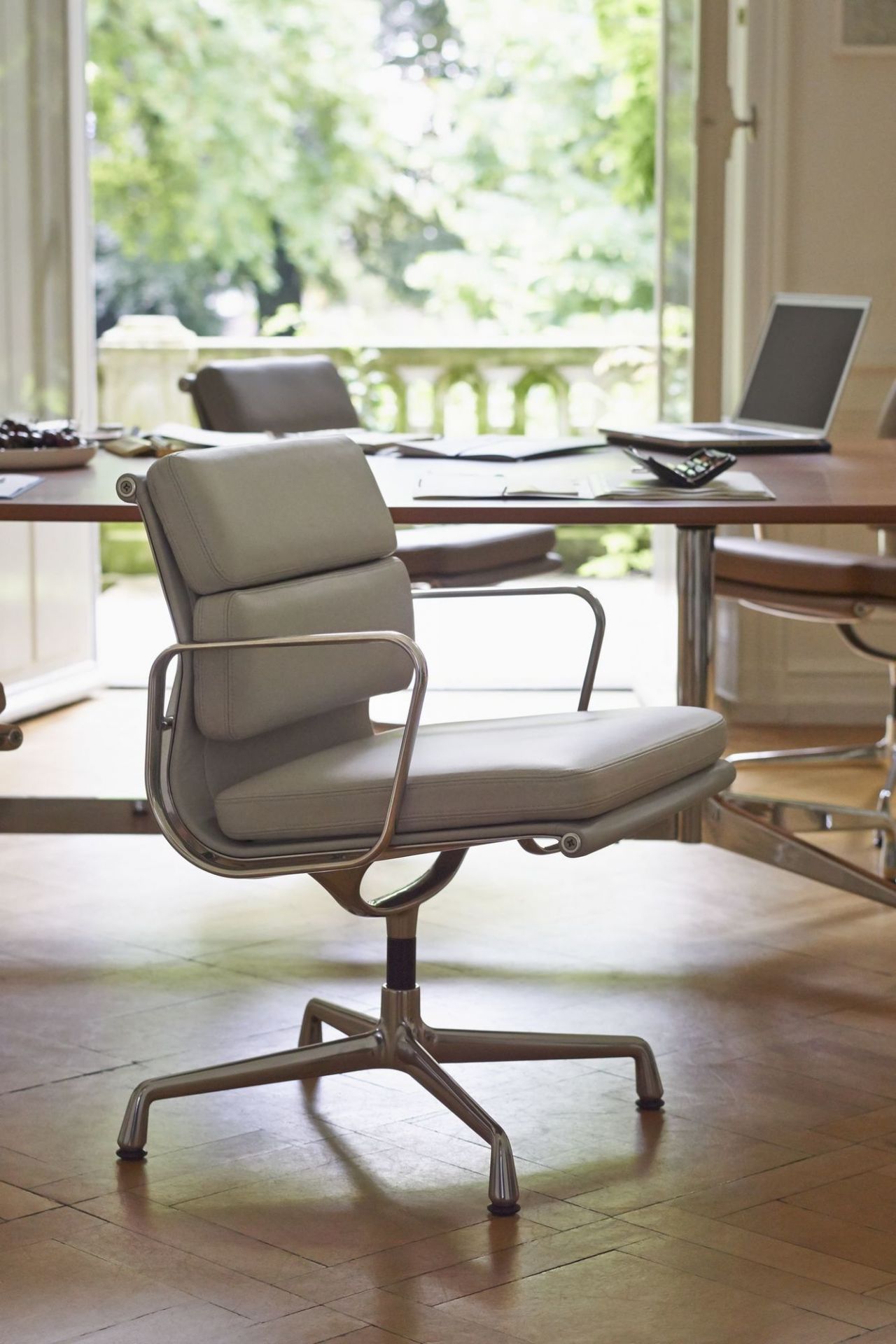 Soft Pad Chair EA208 / EA 208 Sessel Vitra