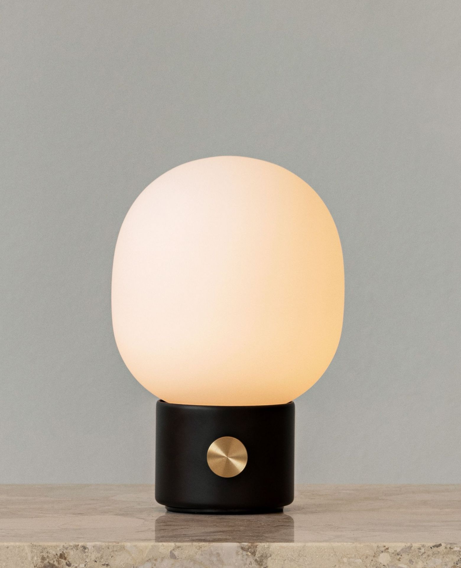 JWDA Tischleuchte Akkuleuchte SCHWARZ Audo EINZELSTÜCK