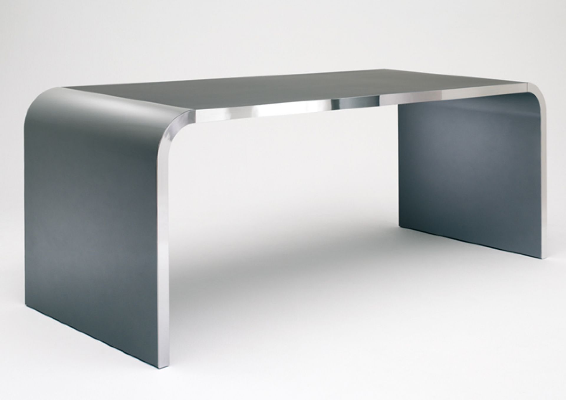 M10 Highline Tisch Müller Möbelfabrikation