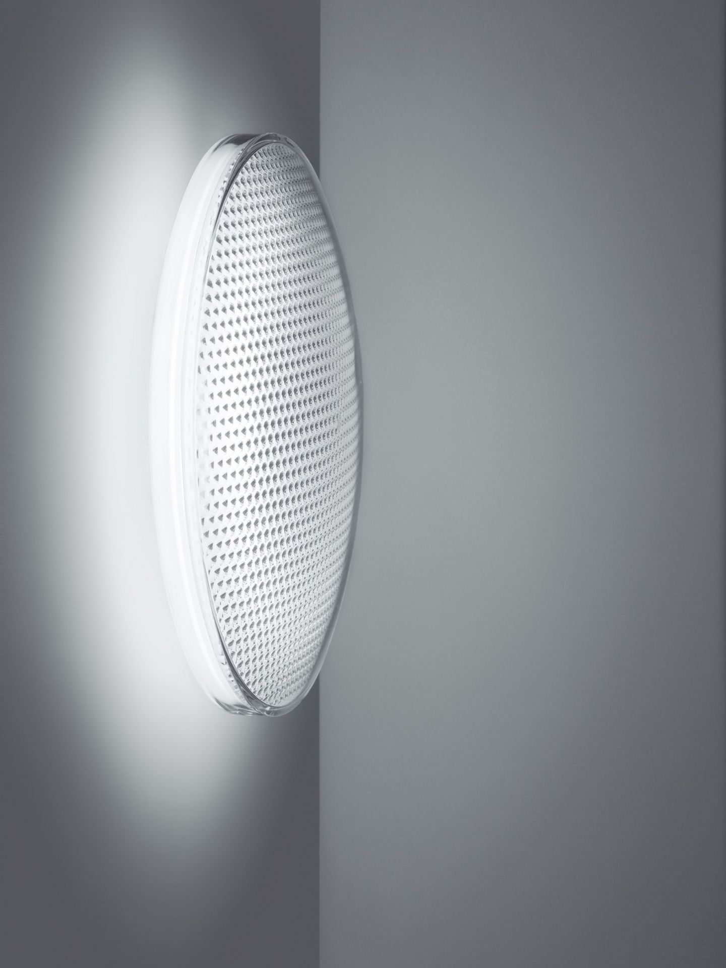 O-lite Wand- und Deckenleuchte 3000 K (WARMWEISS) Belux EINZELSTÜCK
