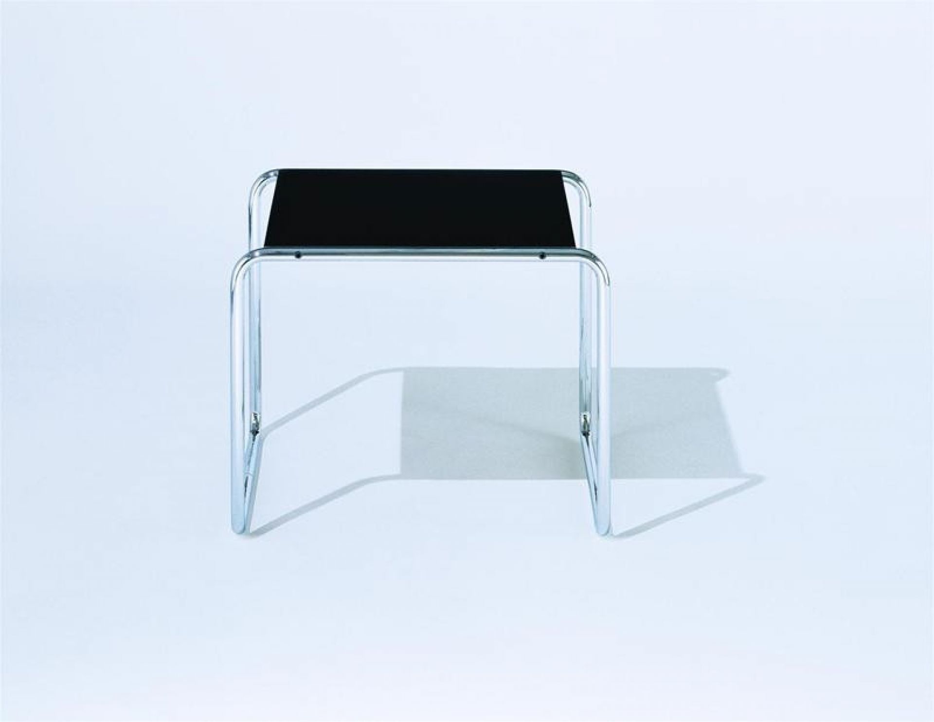 Laccio 1 klein Couchtisch Knoll International