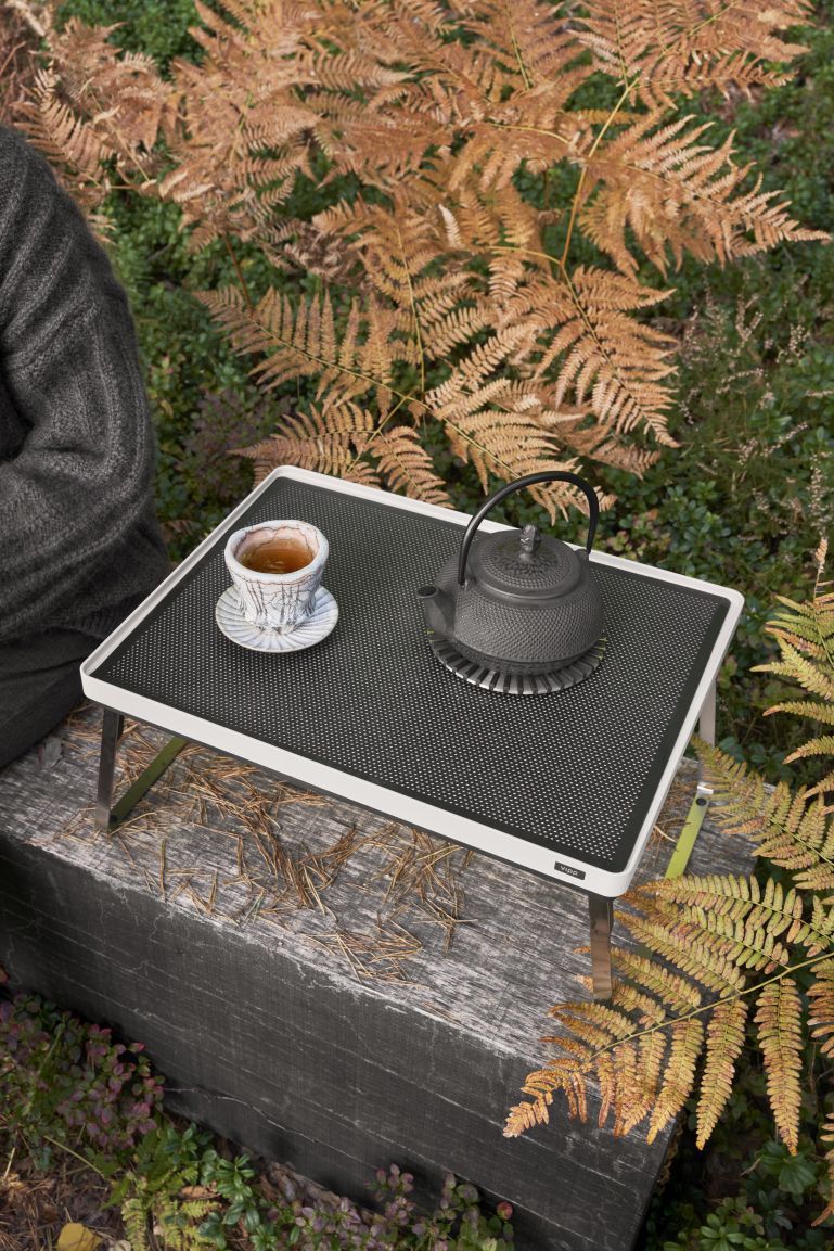 Outdoor Open-Air Tray Tisch Vipp