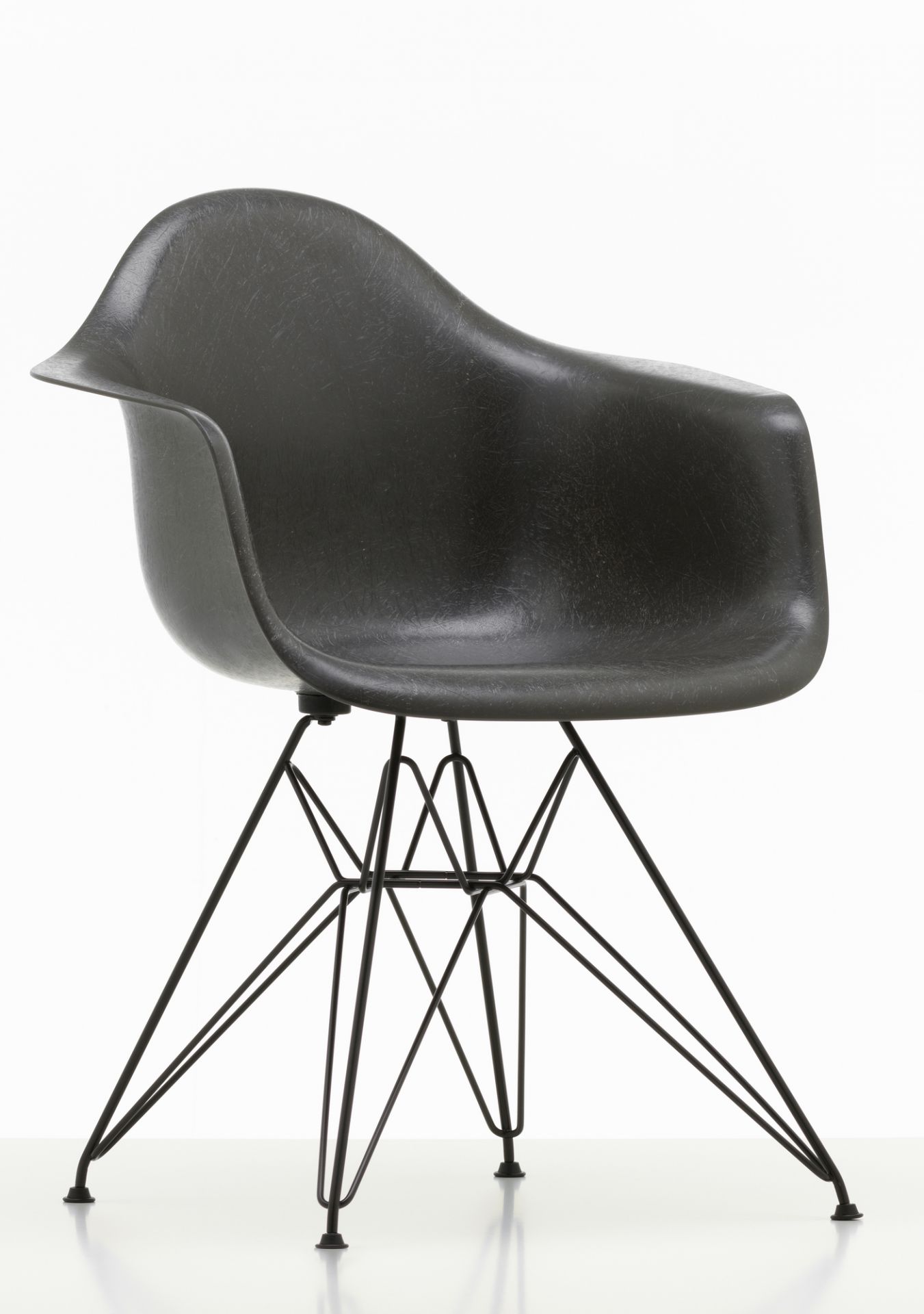 Eames Fiberglass Arm Chair DAR Stuhl Vitra