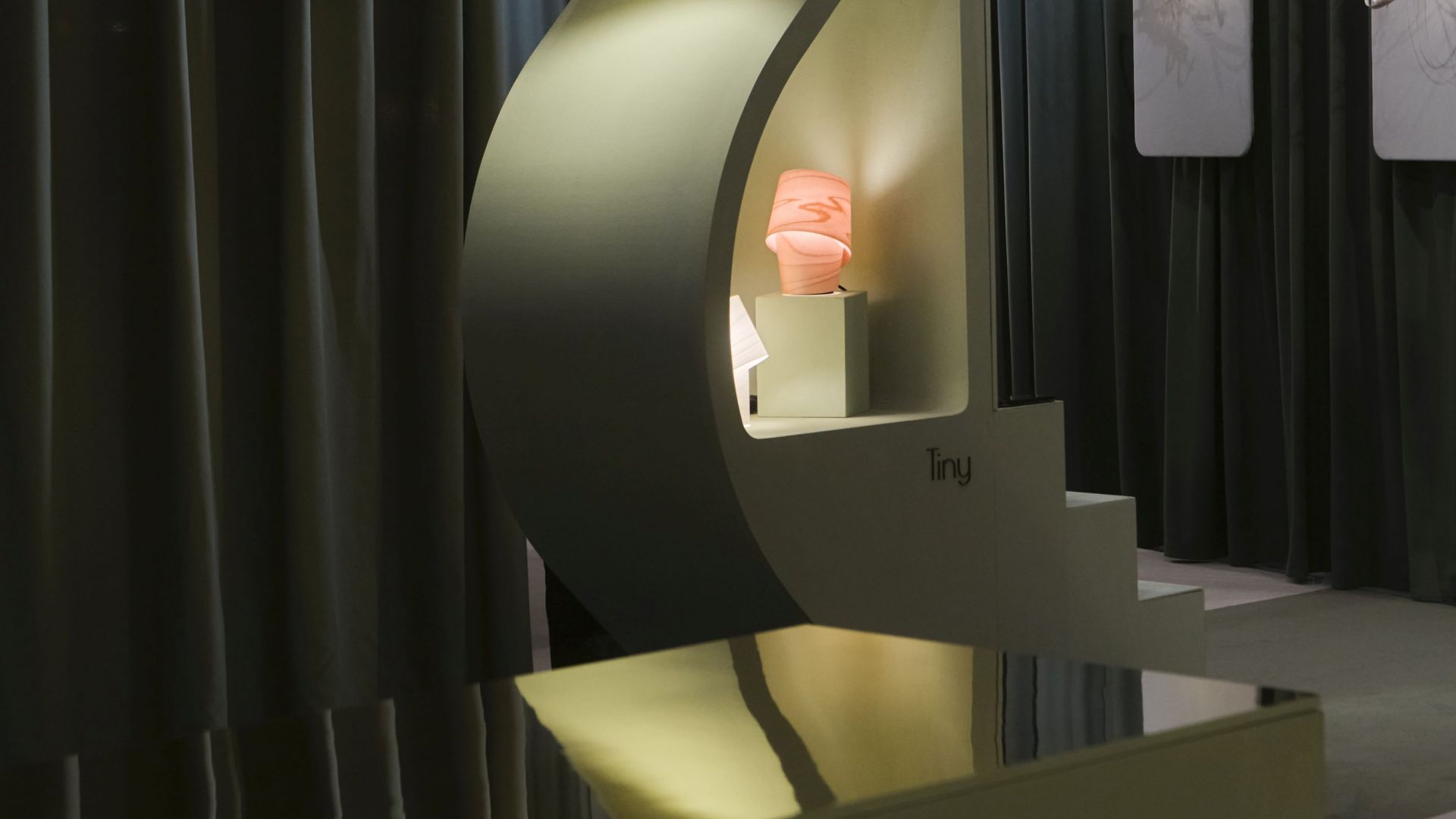 Tiny Tischleuchte LZF Lamps