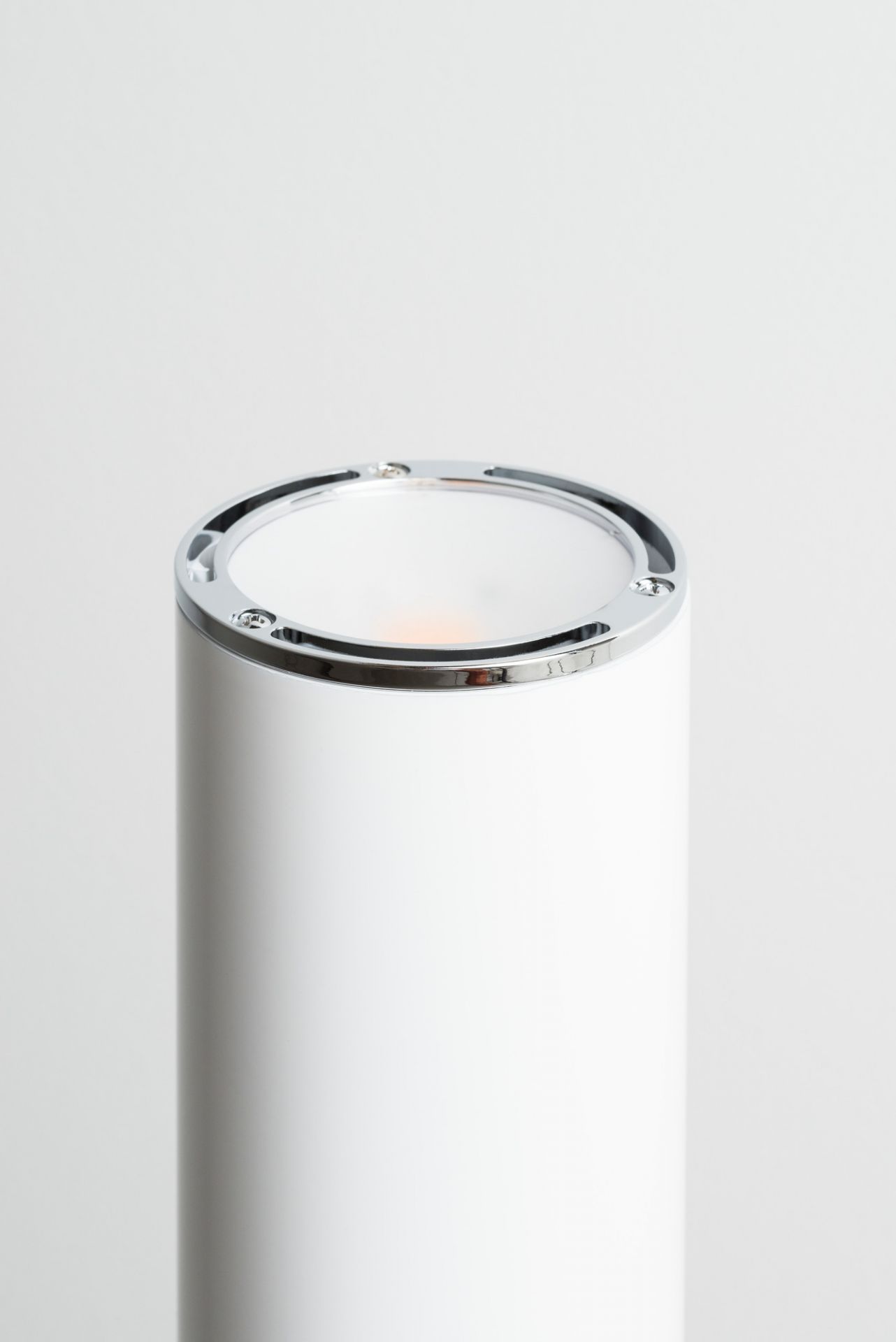 Ilio LED Stehleuchte Weiß glänzend Artemide