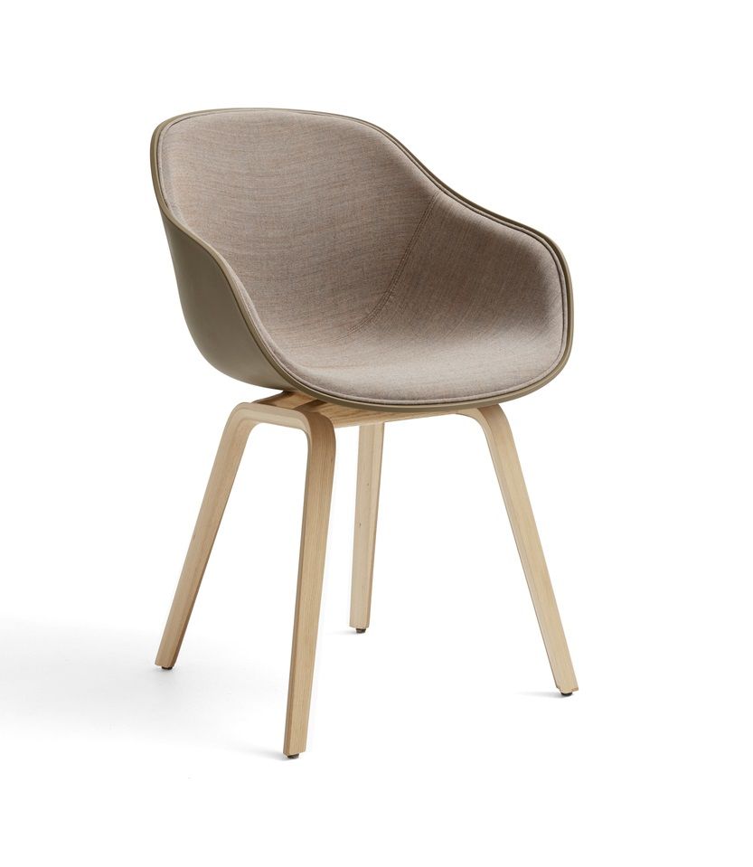 About A Chair AAC222 / AAC 222 Stuhl Eiche wasserlackiert / Clay 2.0 / Remix-242 Hay EINZELSTÜCK