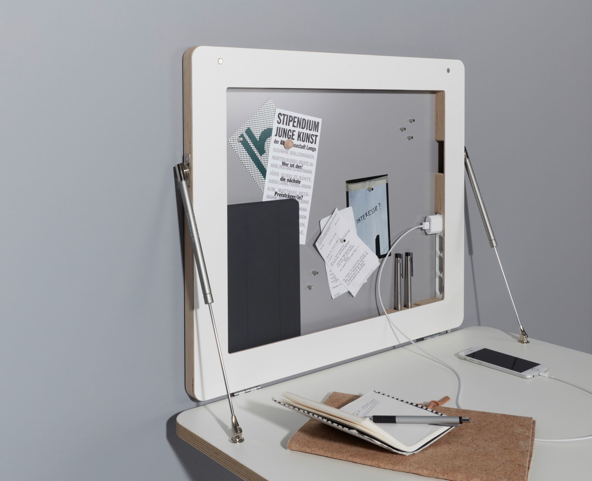 Flatframe Wandsekretär Müller Möbelwerkstätten
