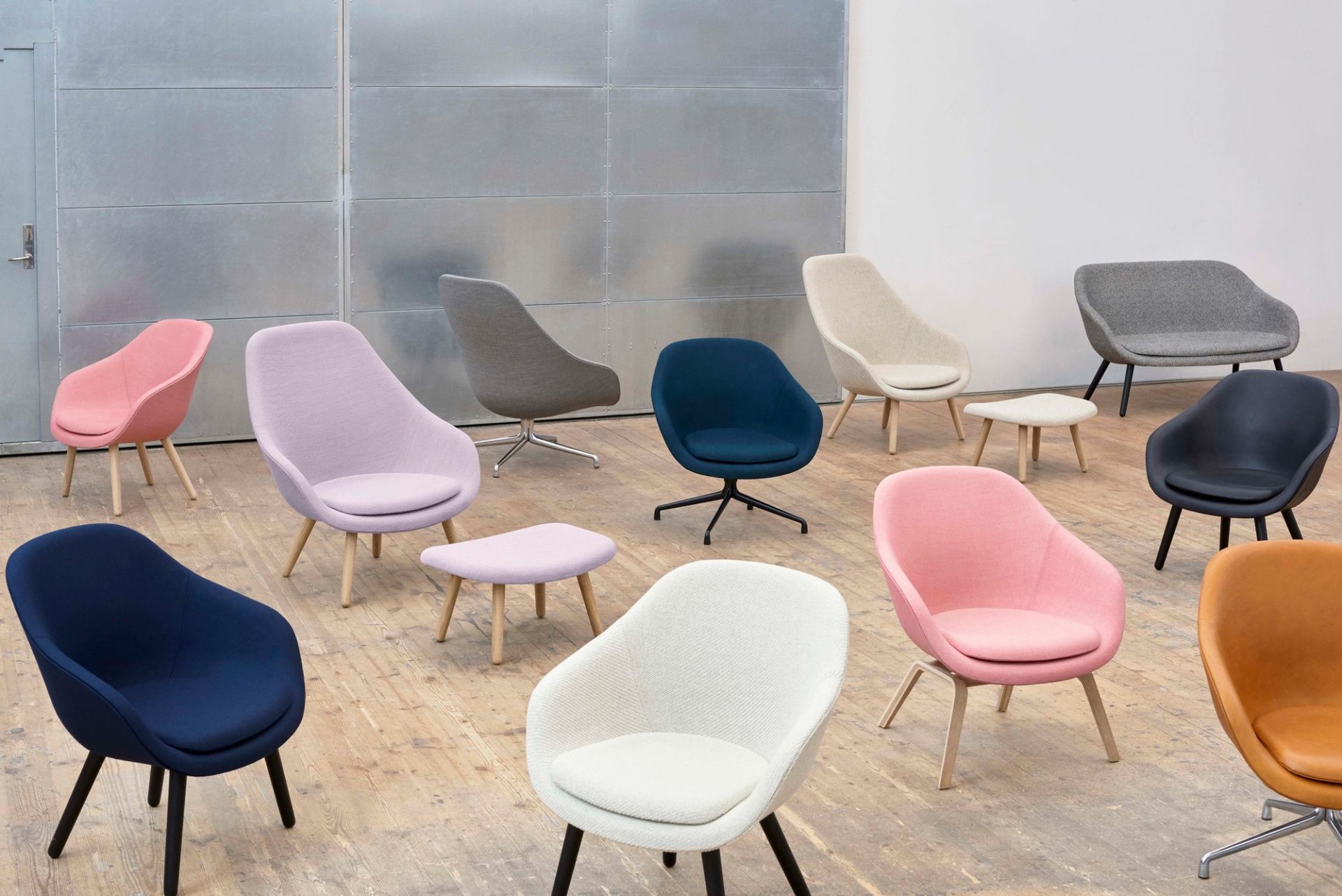 About a Lounge AAL 91 / AAL91 High Drehsessel Hay