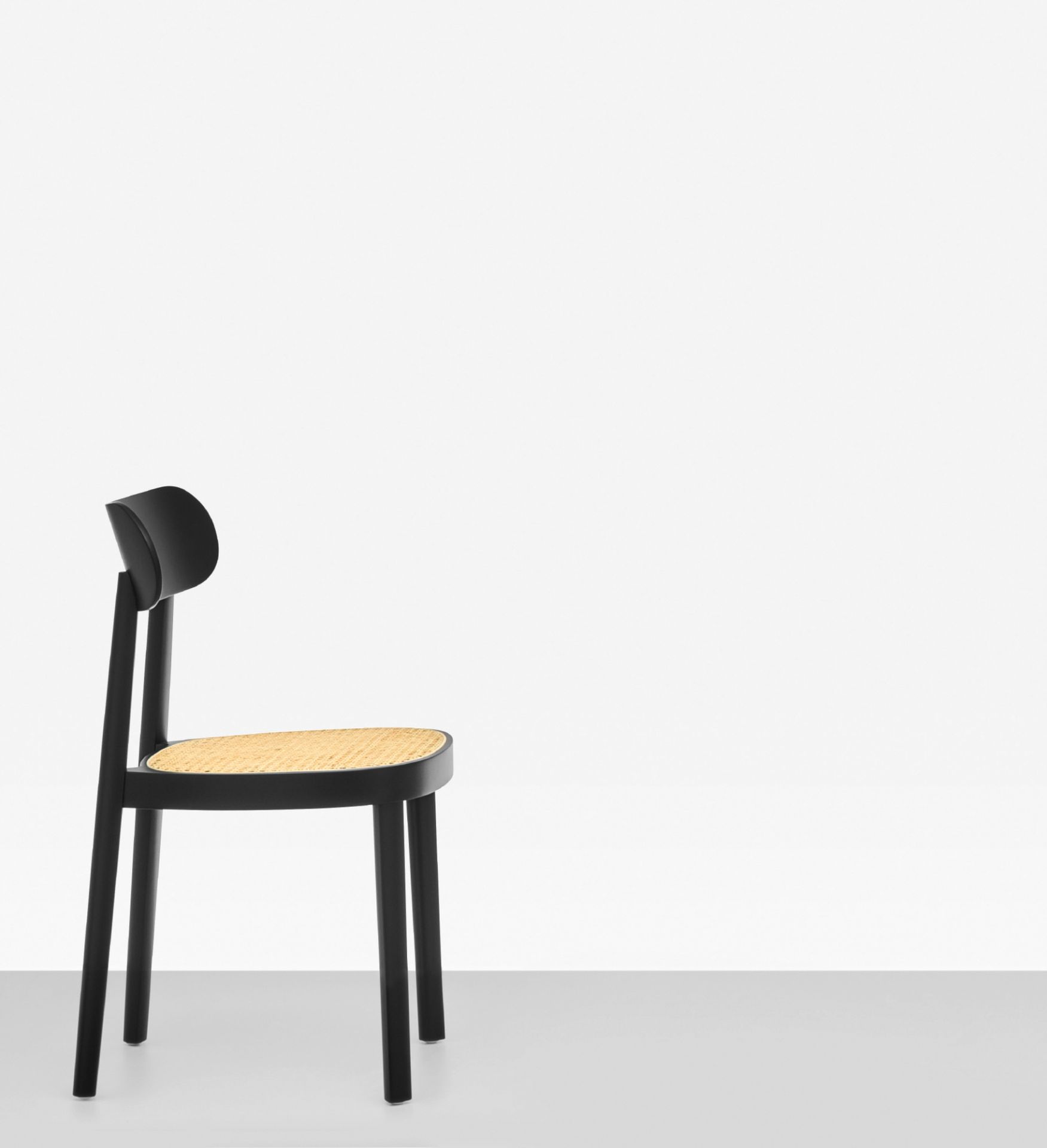 Holzstuhl 118 Schwarz TP 29 Thonet