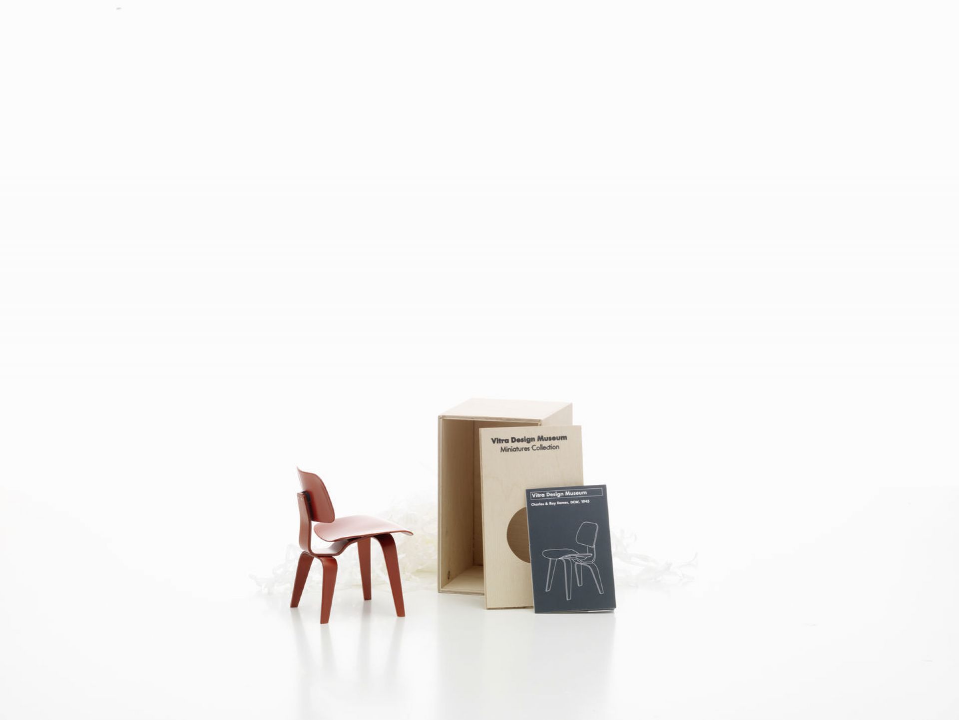 DCW [1945] Miniatur Stuhl Vitra