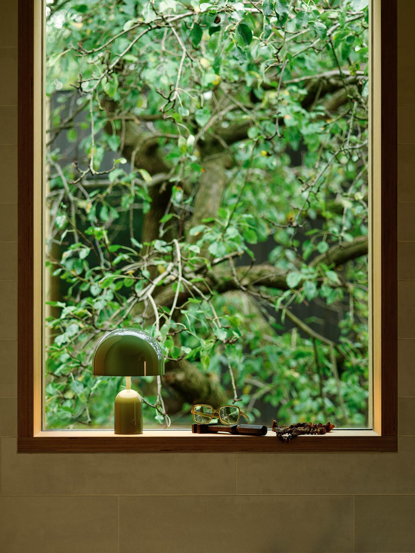 Bell Portable LED Table lamp Akkuleuchte / Tischleuchte Tom Dixon