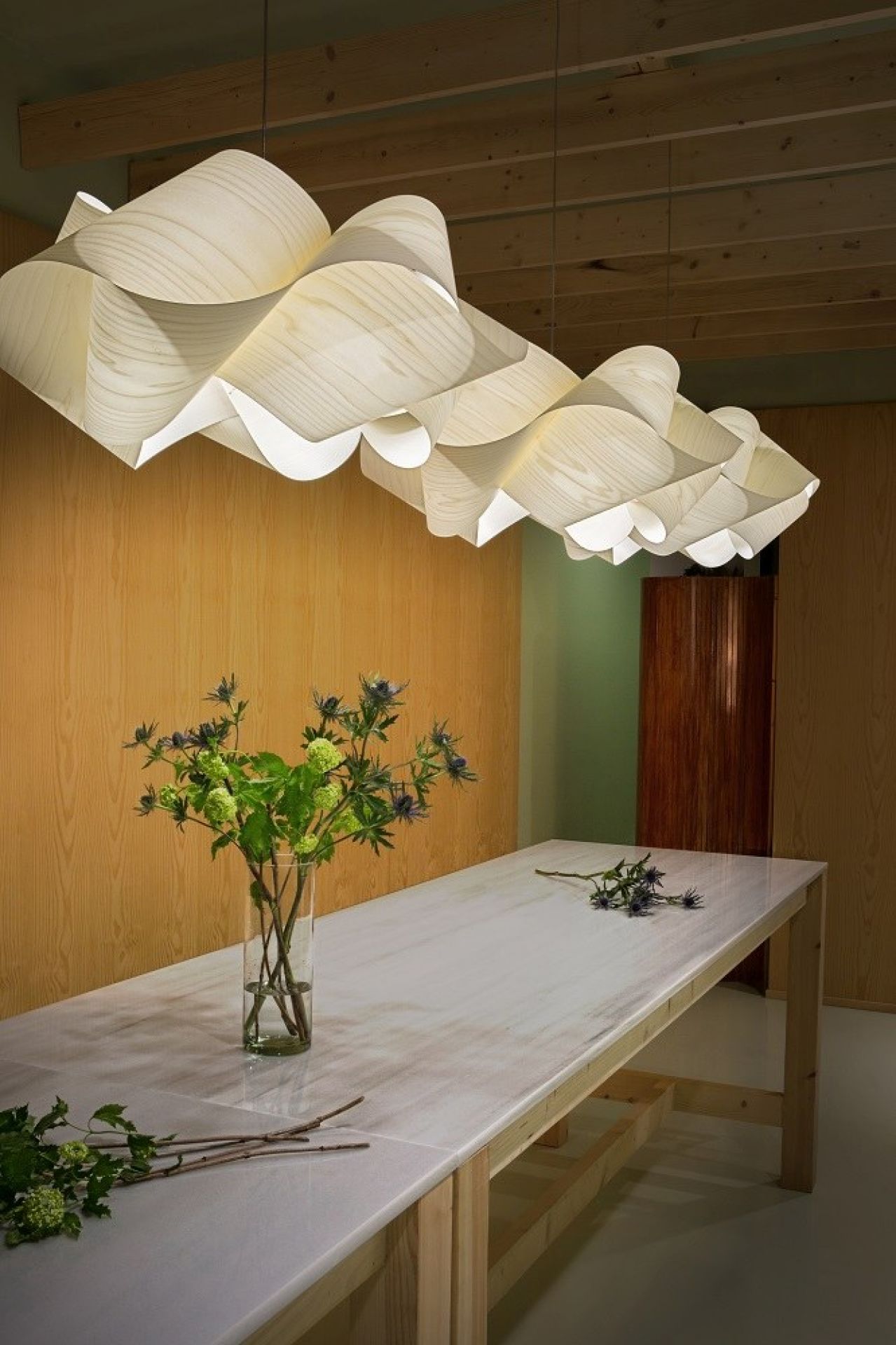 Swirl Pendelleuchte klein ELFENBEINWEISS / AUFHÄNGUNG NICKEL LZF Lamps EINZELSTÜCK 